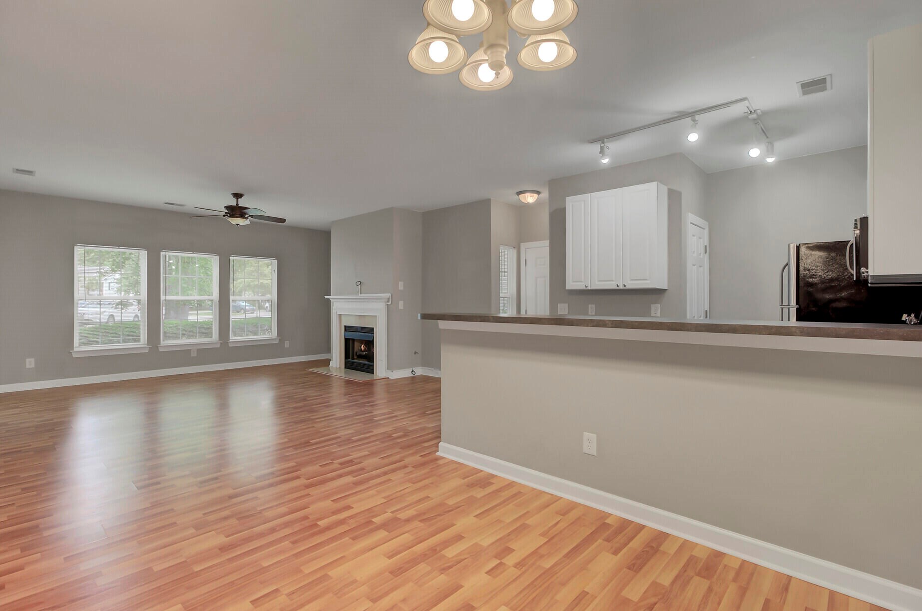 502 Elgin Ct, Charleston SC 29414-9097 exterior