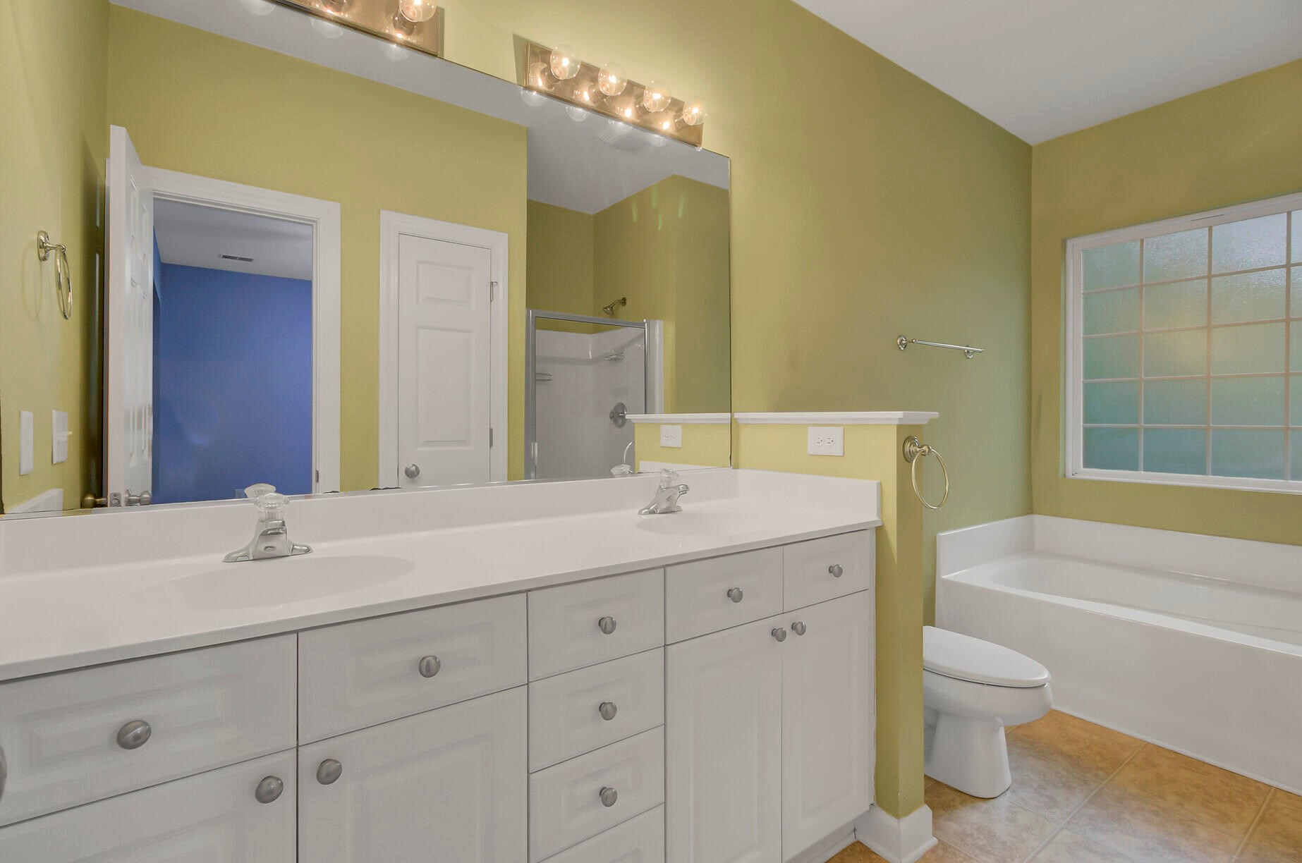 502 Elgin Ct, Charleston SC 29414-9097 exterior