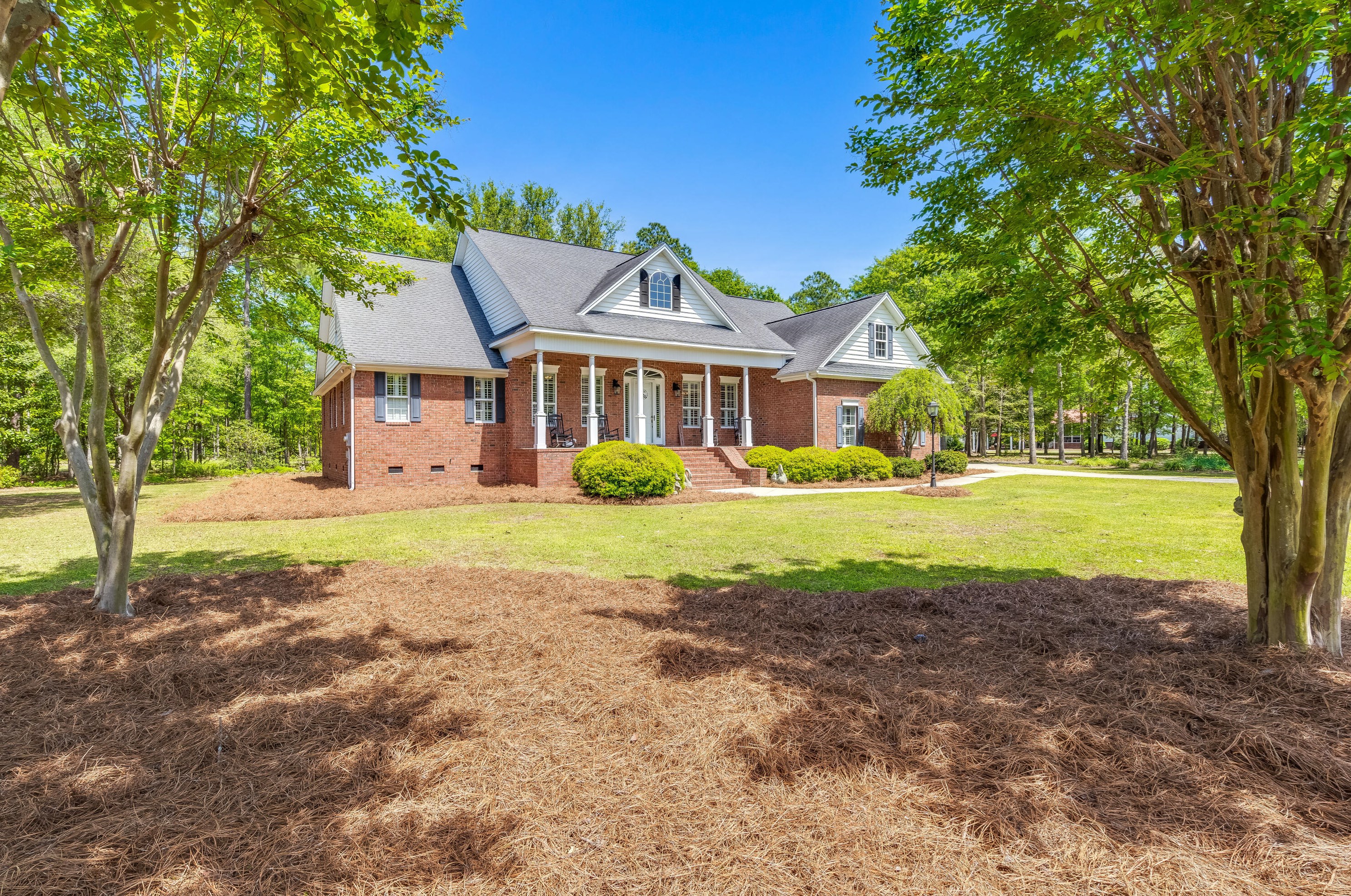 128 Porcher Dr, Bonneau, SC 29431