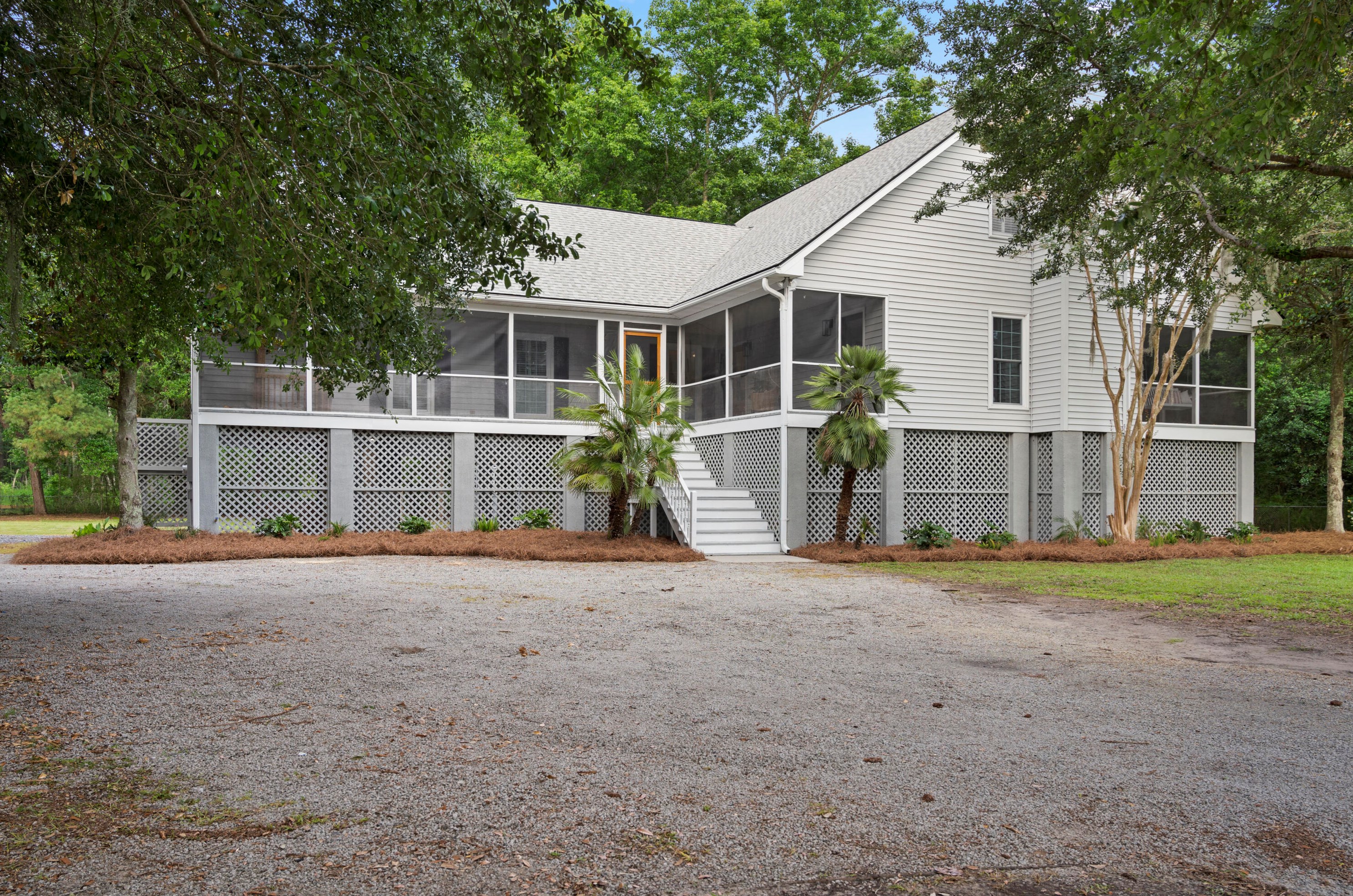 5743 Chisolm Rd, Johns Island, SC 29455
