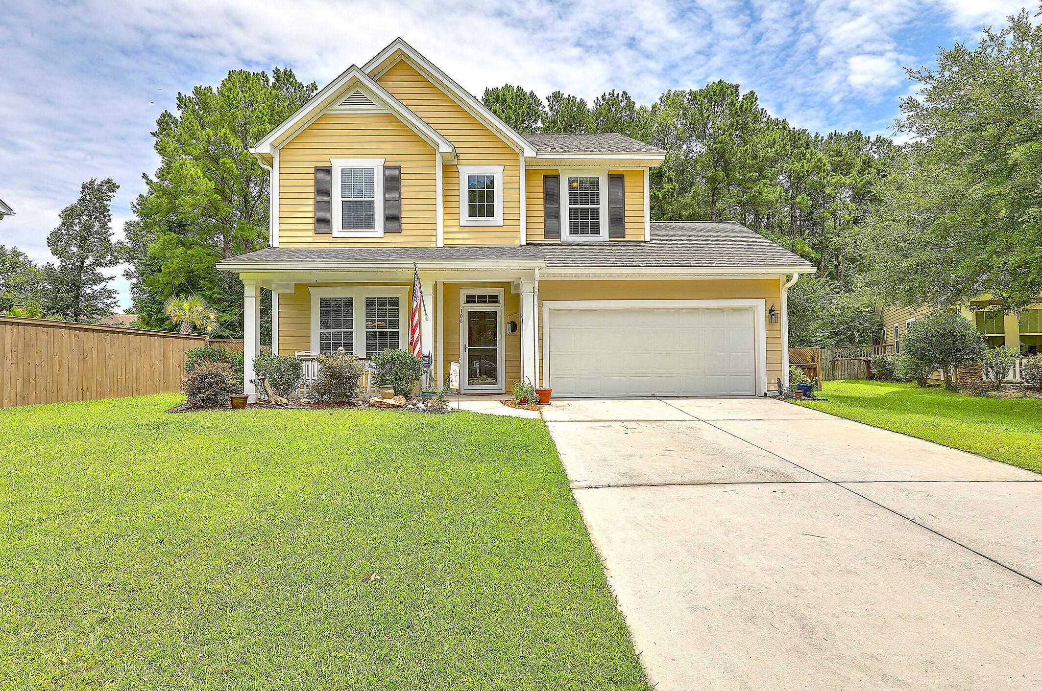 106 Saluda Dr, Moncks Corner, SC 29461-8862