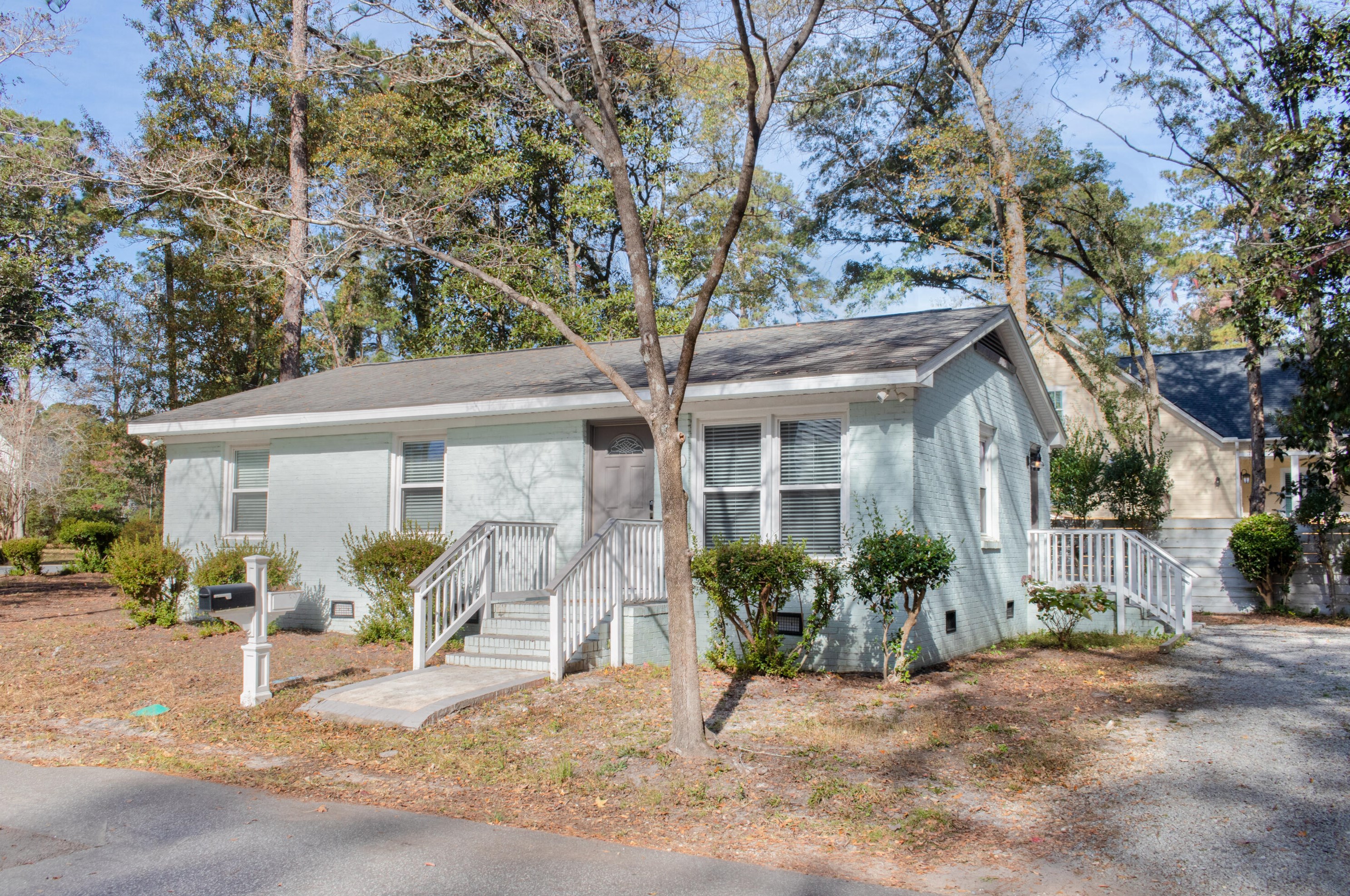 210 Peters St, Summerville, SC 29483-4337