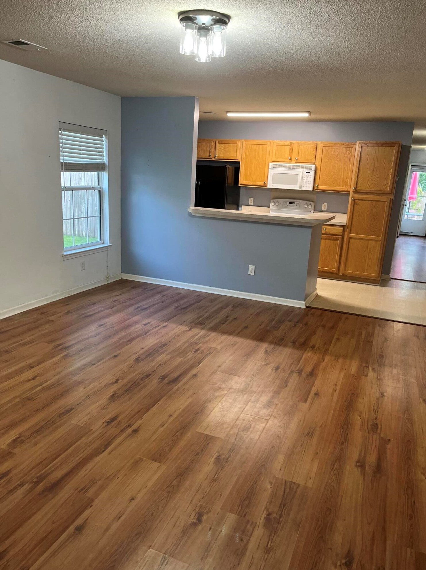 2047 Robin Wood Blvd, Moncks Corner, SC 29461-3422
