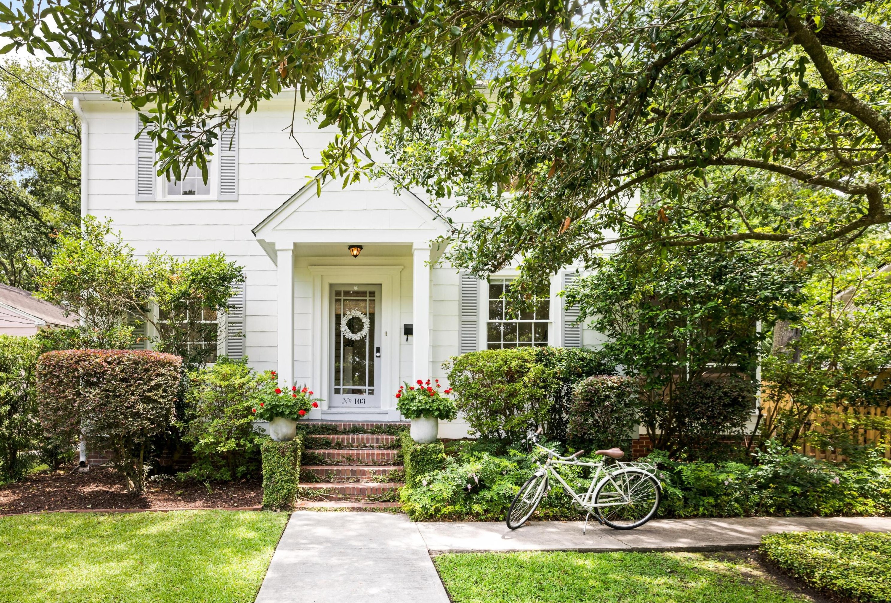 103 Collingwood Ave, Charleston, SC 29407-6748