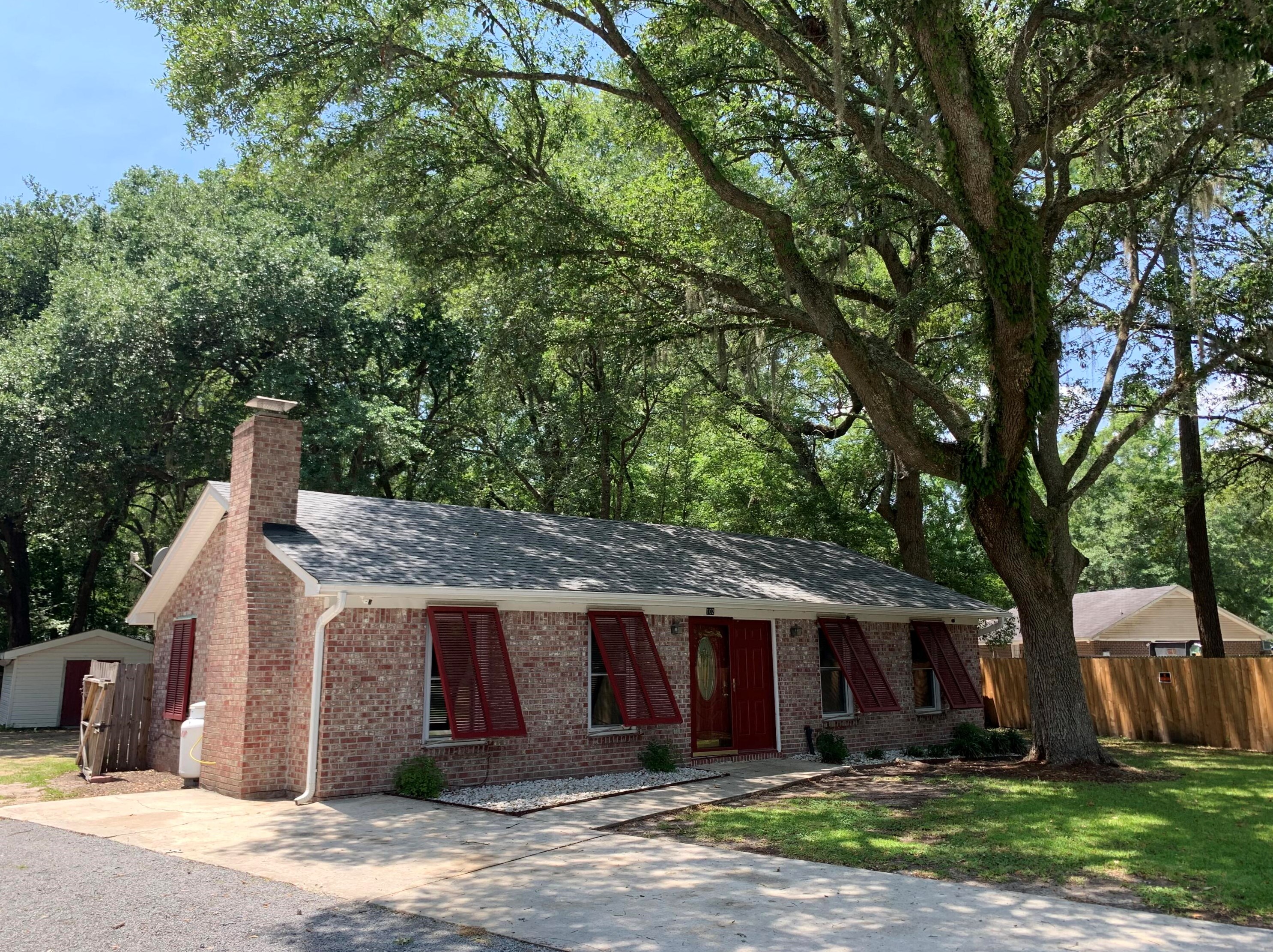 102 Beau Ct, Summerville, SC 29485