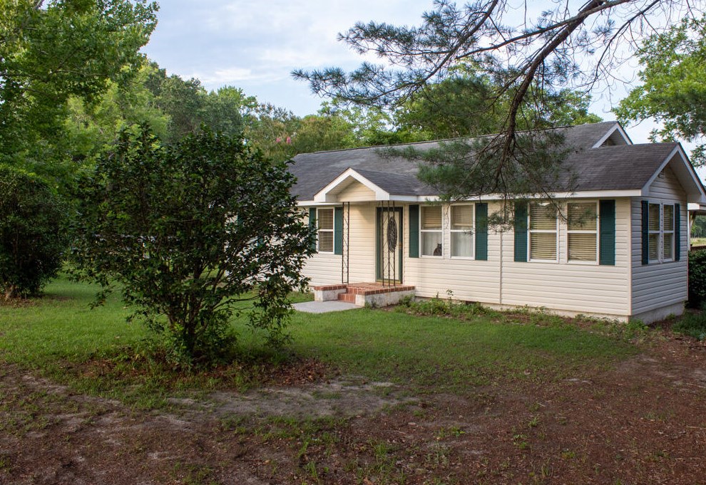1829 Tee Vee Rd, Felderville, SC 29047