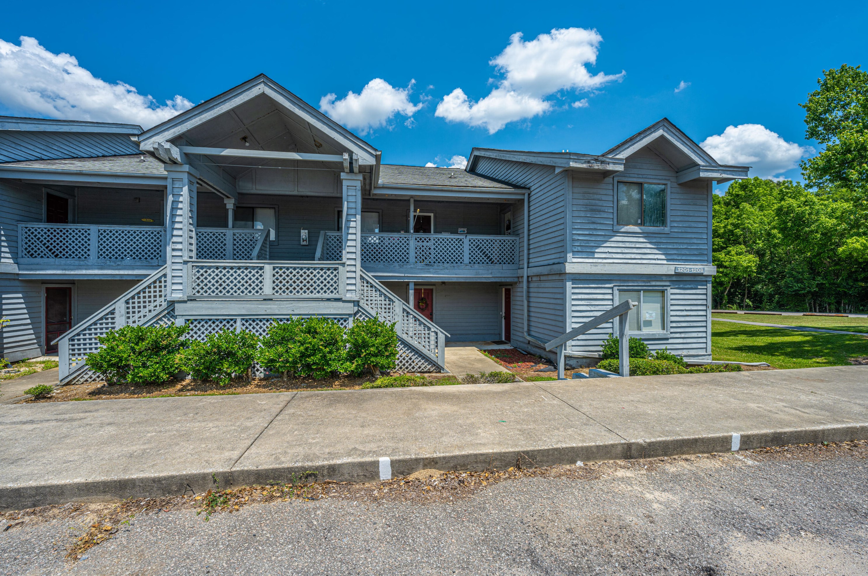 1204 Tailrace Dr, Moncks Corner, SC 29461-3217