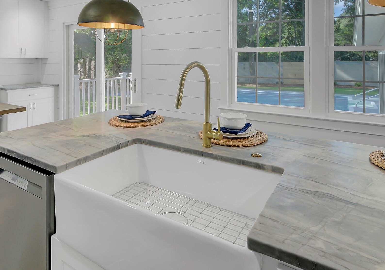 113 Reynolds Rd, Summerville SC  29483-4026 exterior