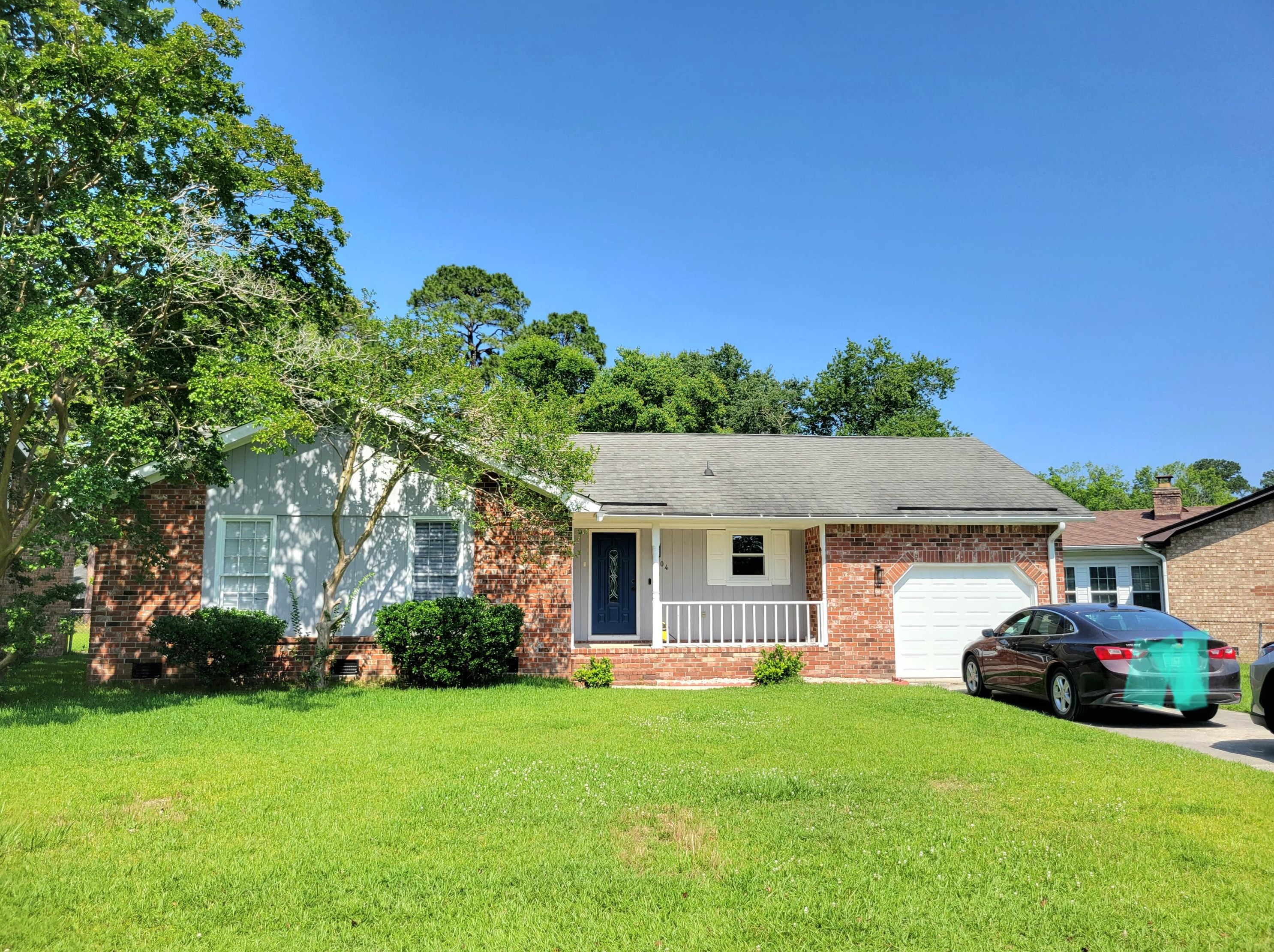 604 Kershaw Rd, Summerville, SC 29483-1102