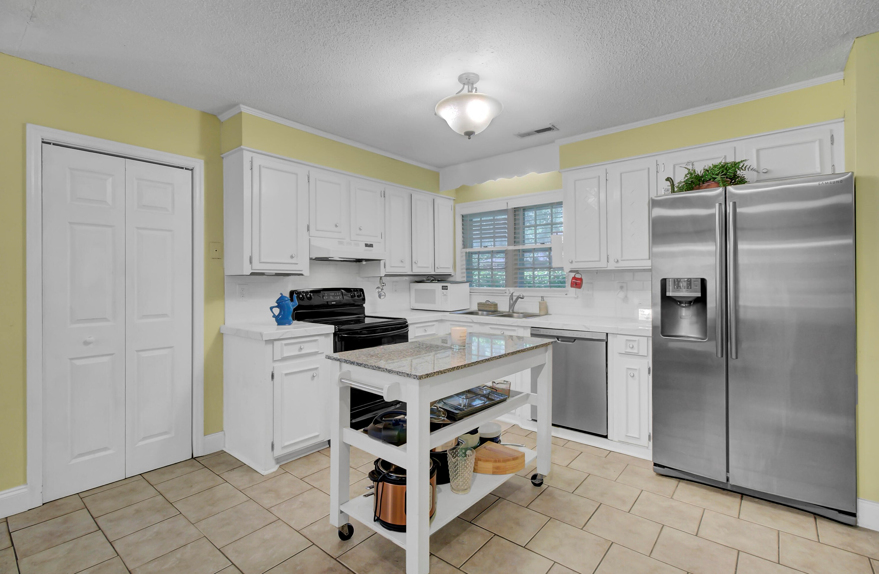 1954 Fruitwood Ave, Charleston SC  29414-6223 exterior