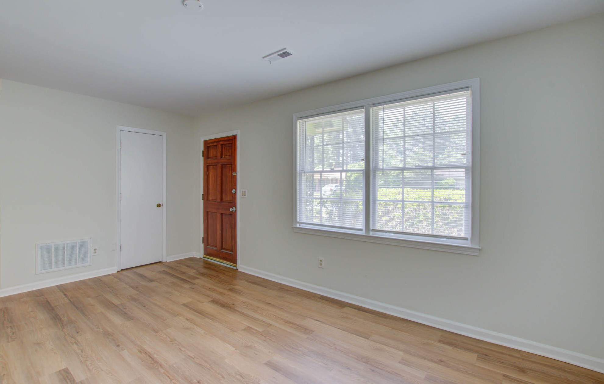 4456 Garwood Dr, Ladson, SC 29456