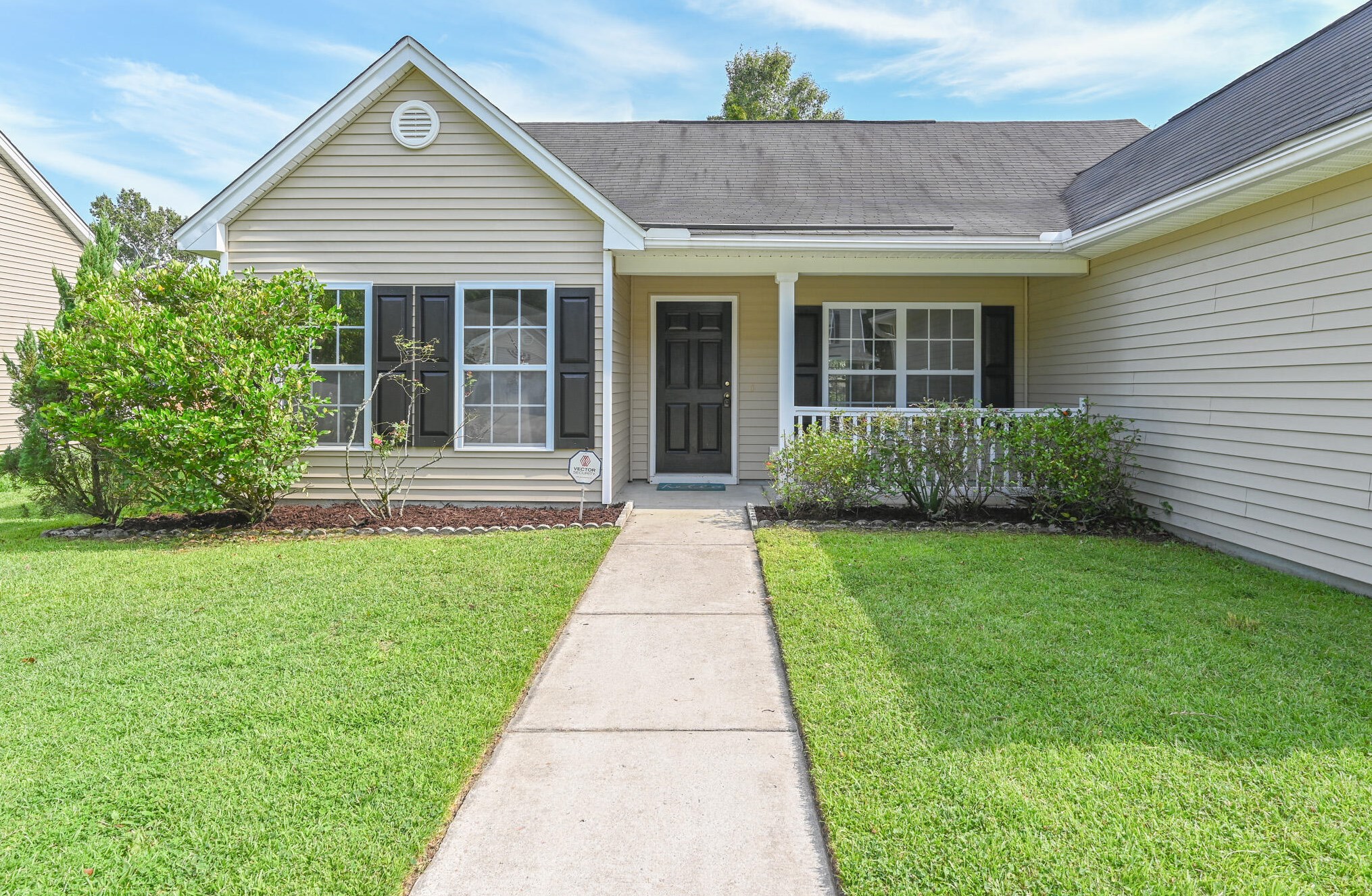 323 Slow Ml Dr, Charleston SC 29445-9641 exterior