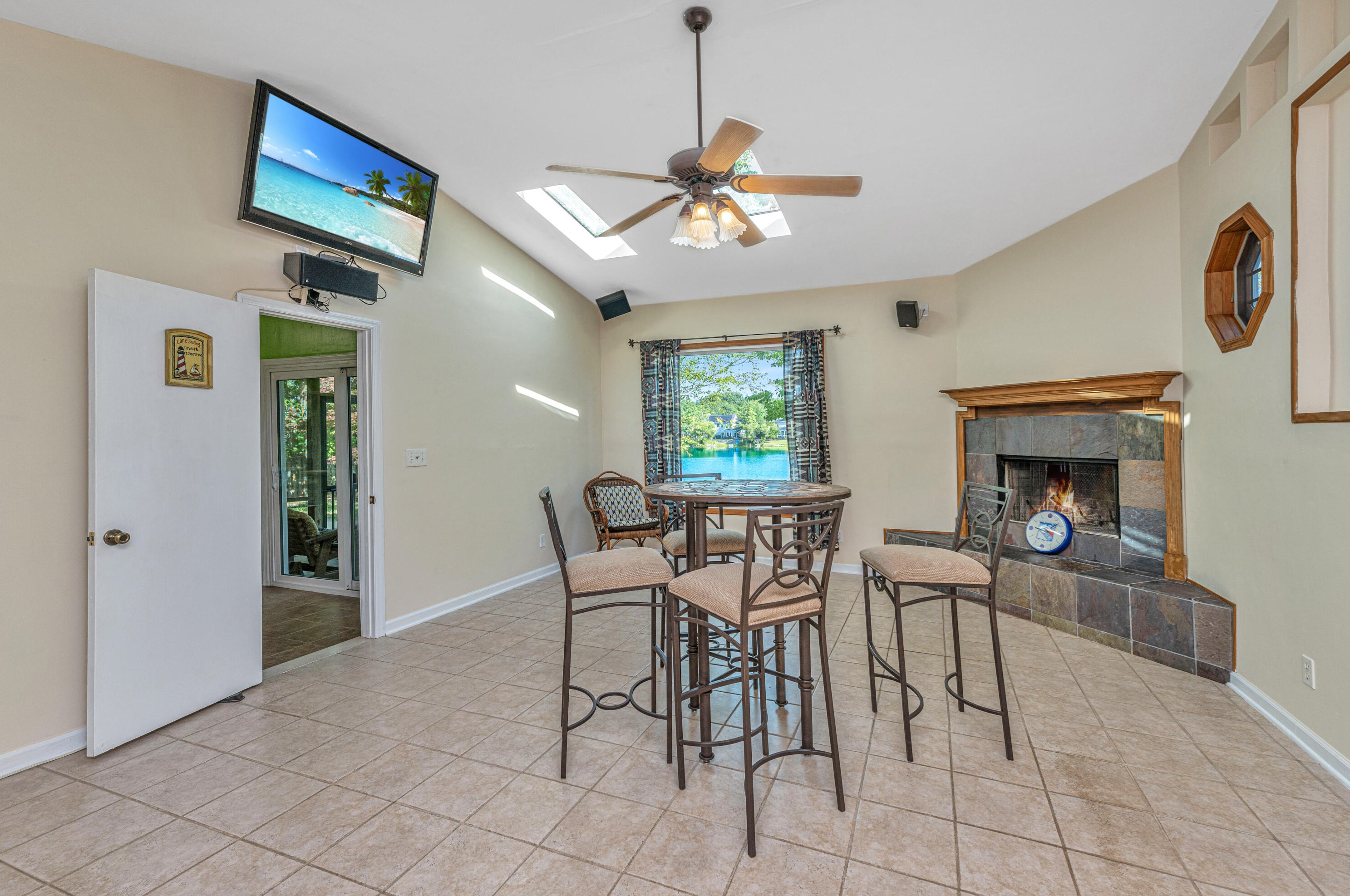 1535 Harborsun Dr, Charleston SC 29412-8273 exterior