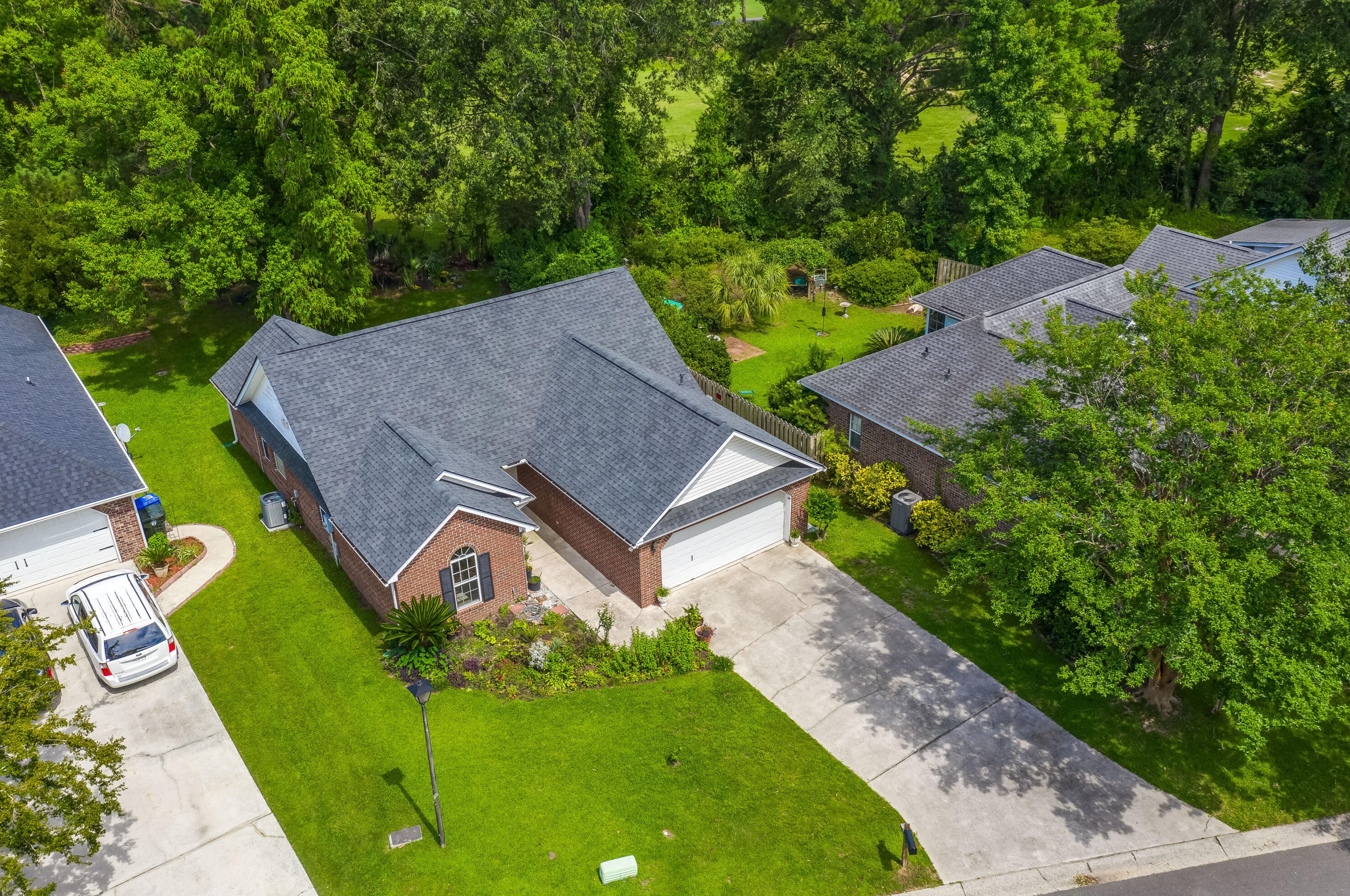 49 Arbor Rd, Charleston, SC 29414-2669