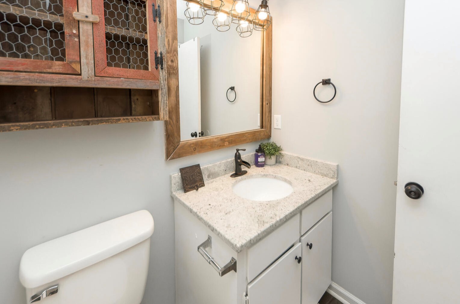 1019 Douglas Wayne Rd, Summerville SC  29483-8637 exterior