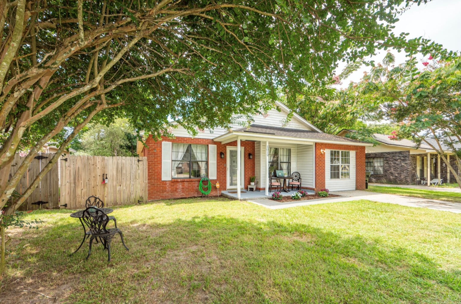 1019 Douglas Wayne Rd, Summerville SC  29483-8637 exterior