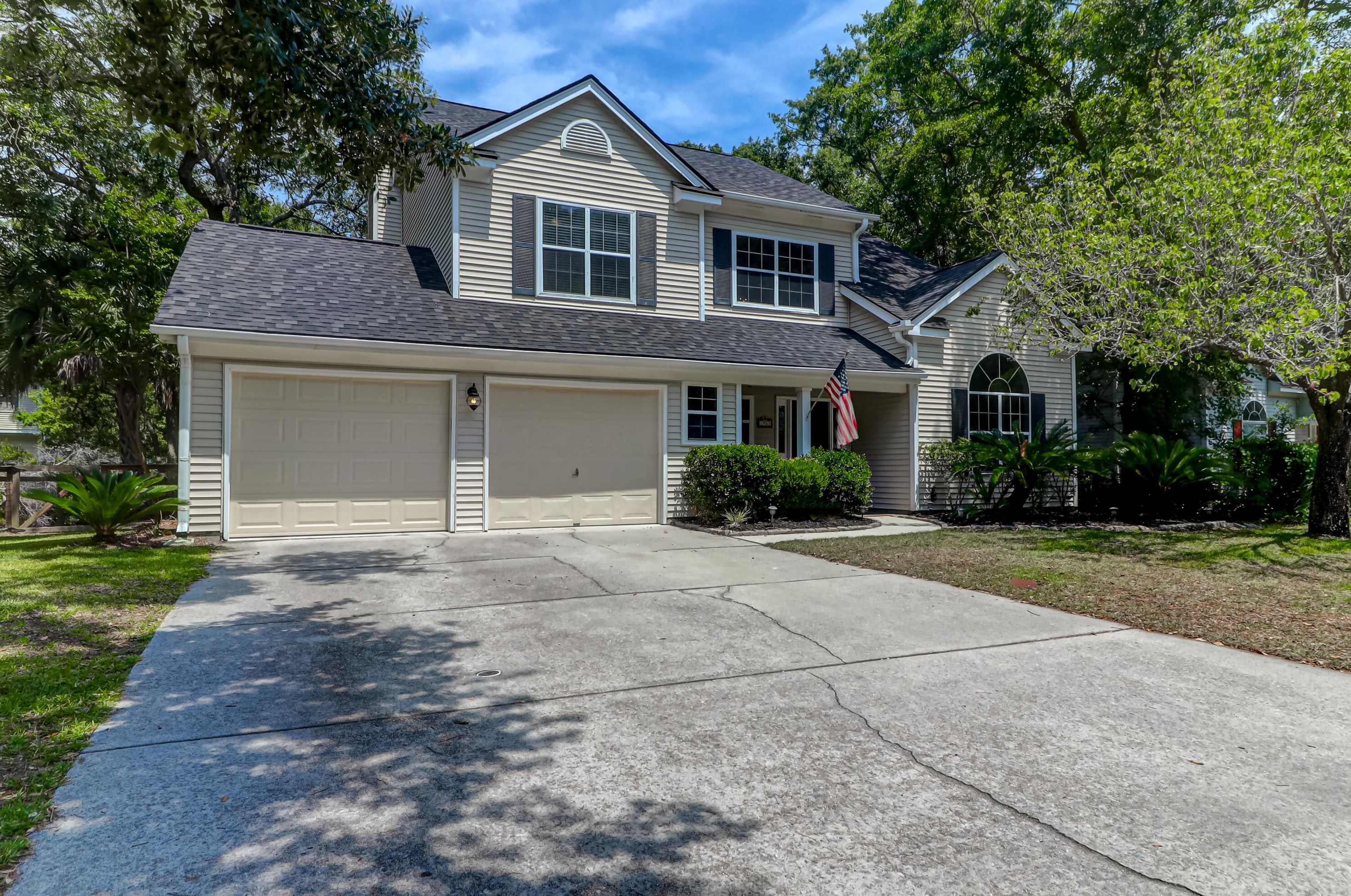 1963 Oak Tree Ln, Mount Pleasant, SC 29464