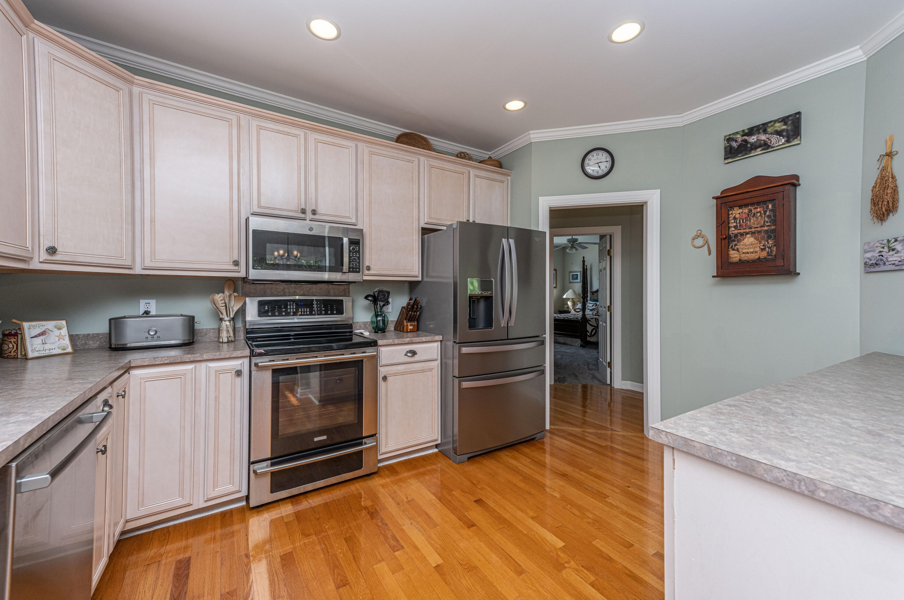 49 Oyster Point Row, Charleston SC  29412-3615 exterior