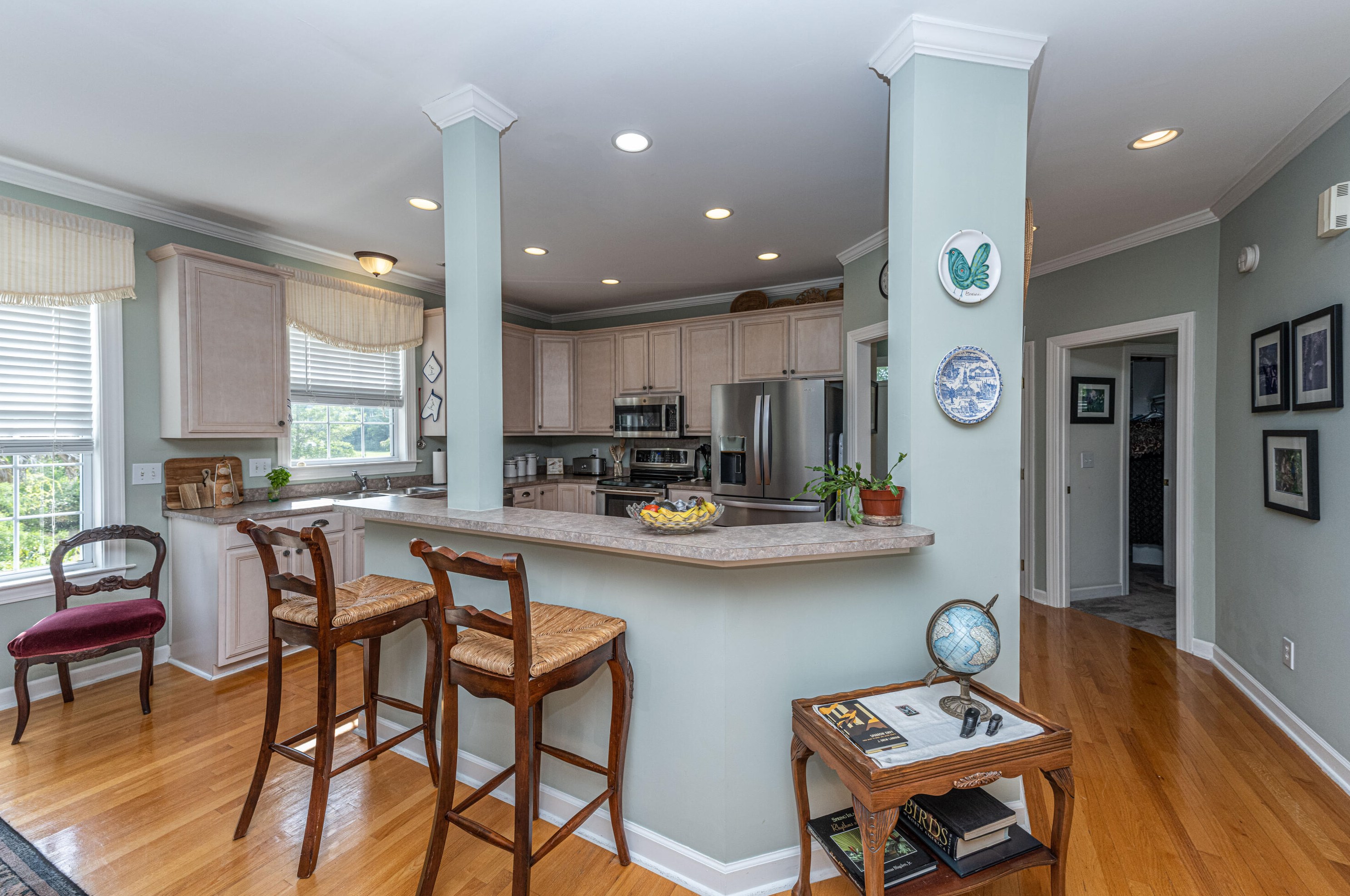 49 Oyster Point Row, Charleston SC  29412-3615 exterior