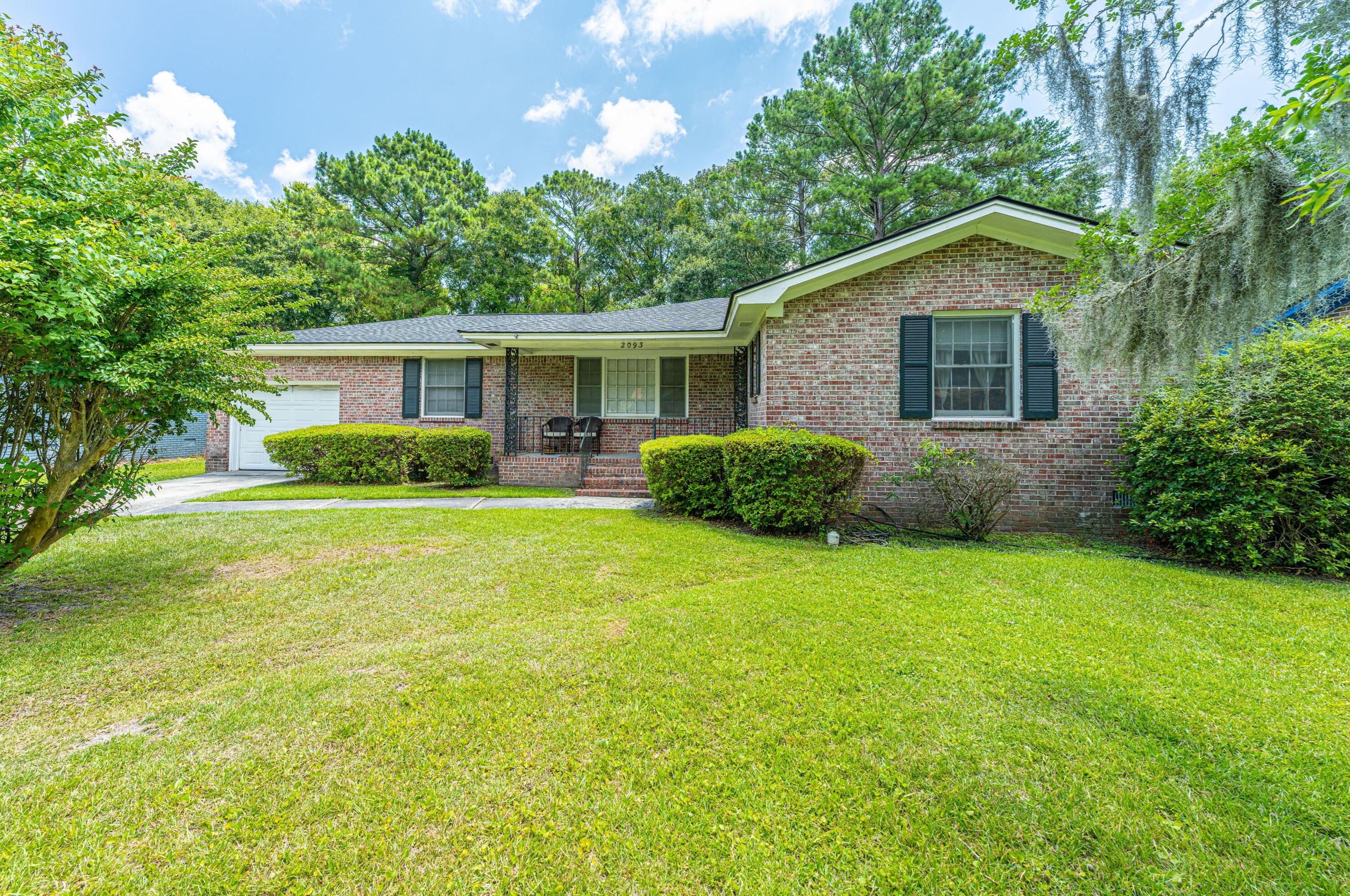 2093 Bishop Dr, Charleston, SC 29414-6008
