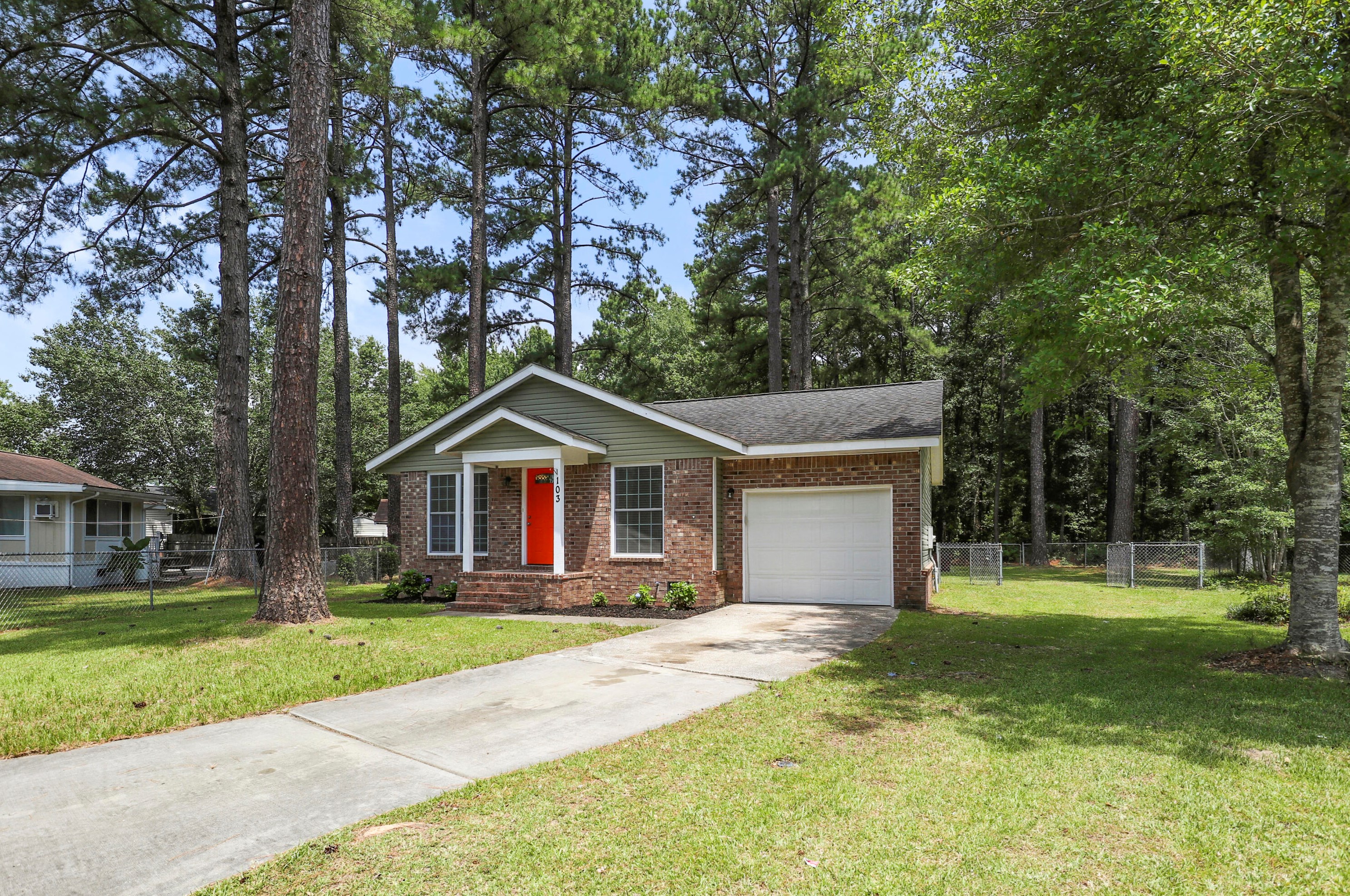 103 Bruce Ct, Summerville, SC 29483-1703