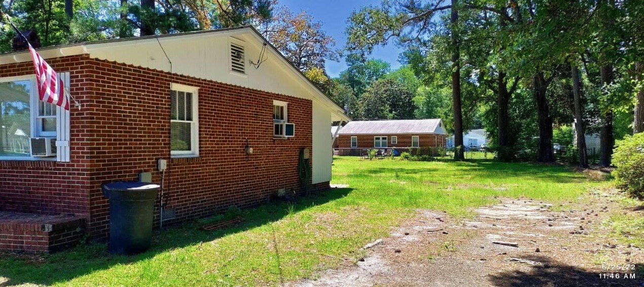 205 Forest Cir, Walterboro, SC 29488-2821