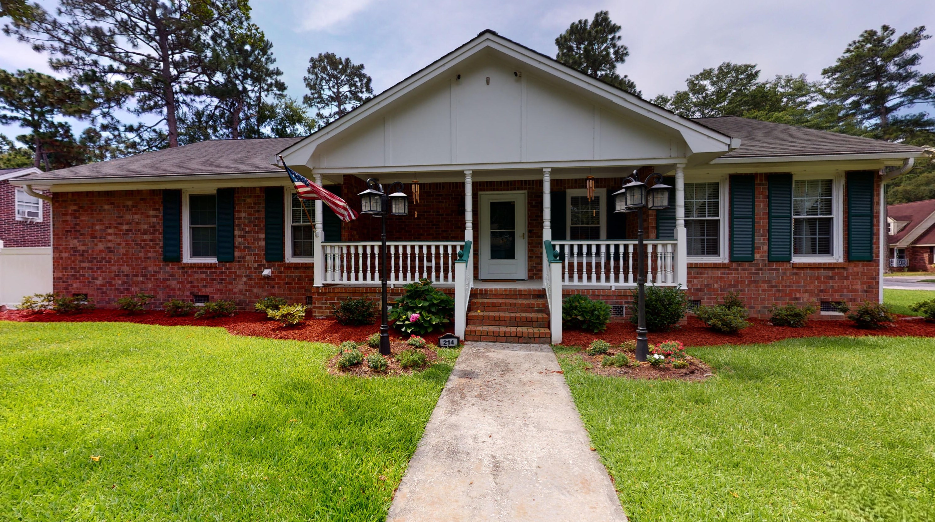 214 Towhee Dr, Summerville, SC 29485-7430