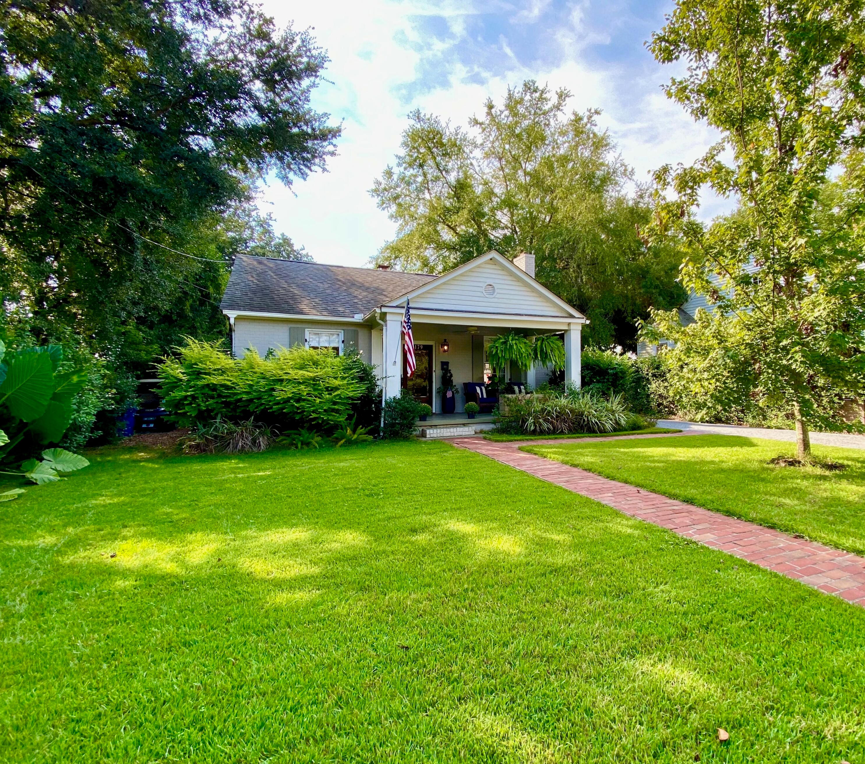 179 Dunnemann Ave, Charleston SC  29403-3532 exterior