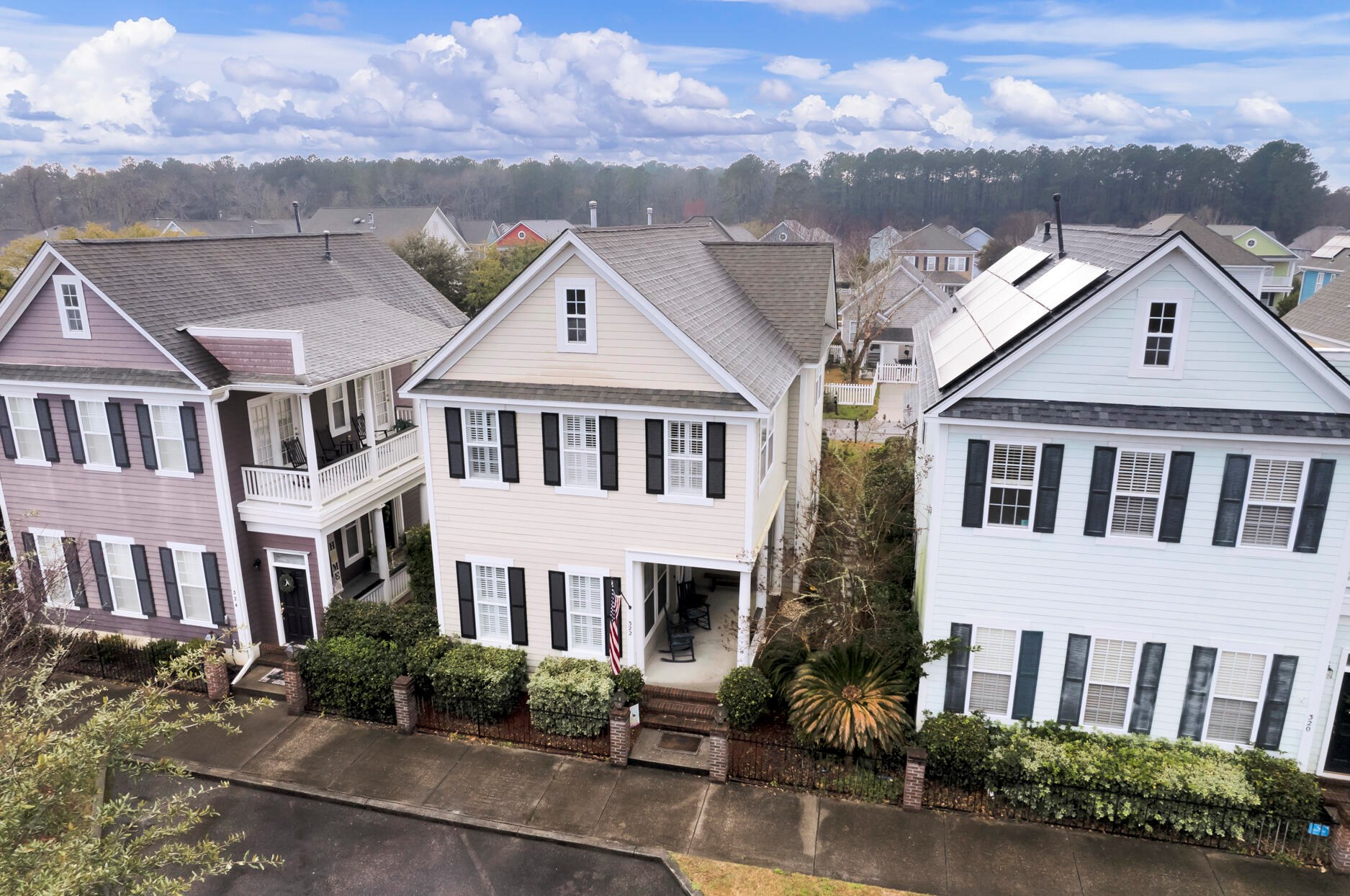 322 White Gables Dr, Summerville SC  29483-5552 exterior