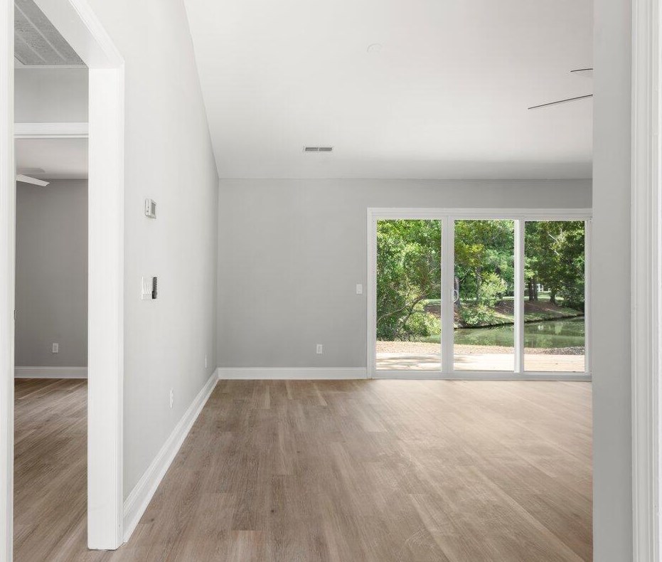 102 Balmoral Cir, Charleston SC  29445-4036 exterior