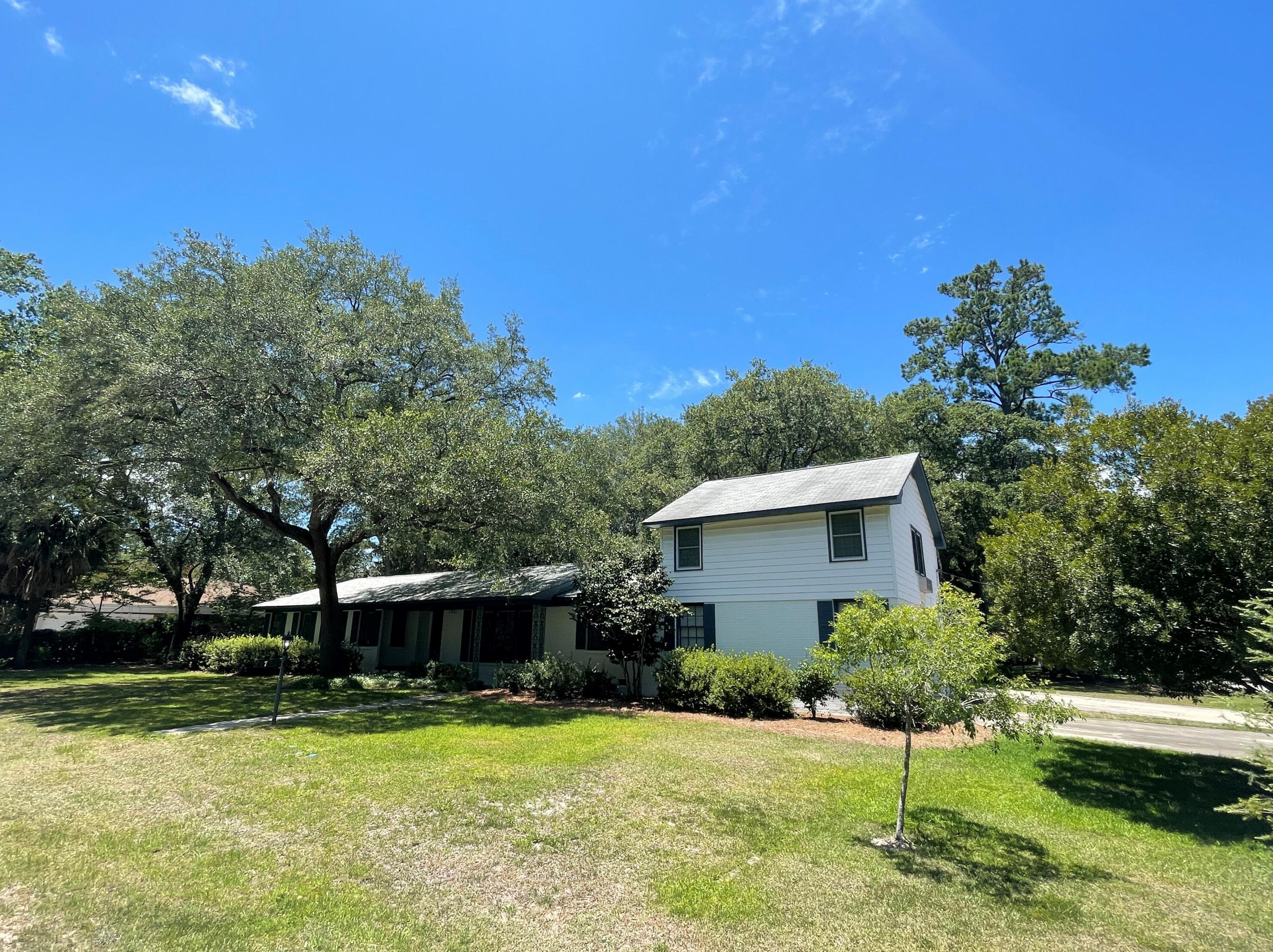 1721 Dartmoor Cir, Charleston, SC 29407