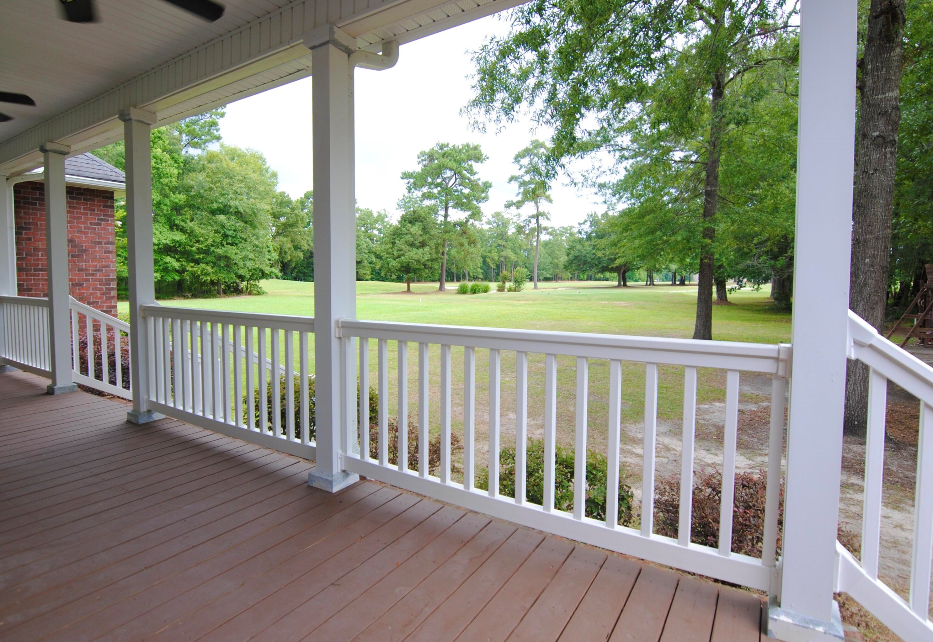 1006 Retreat Ave, Moncks Corner, SC 29461
