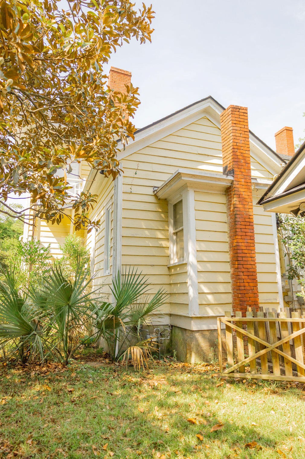 701 Hampton St, Walterboro SC  29488-4125 exterior