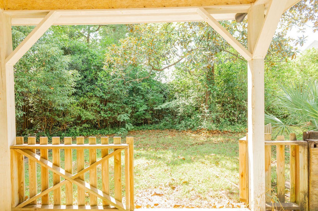 701 Hampton St, Walterboro SC  29488-4125 exterior
