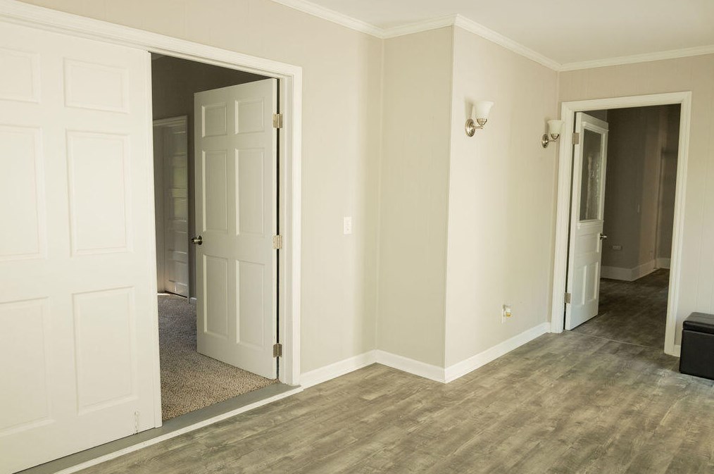 701 Hampton St, Walterboro SC  29488-4125 exterior