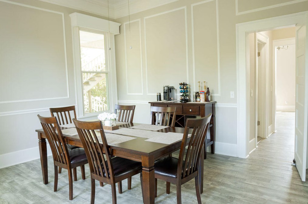 701 Hampton St, Walterboro SC  29488-4125 exterior