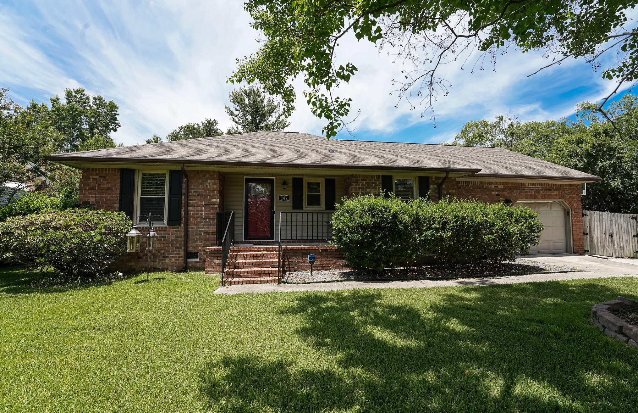 102 Brevard Ct, Summerville, SC 29483-1945