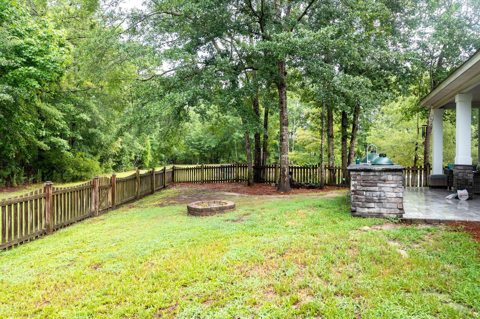 124 Comiskey Park Cir, Summerville SC  29485-7335 exterior