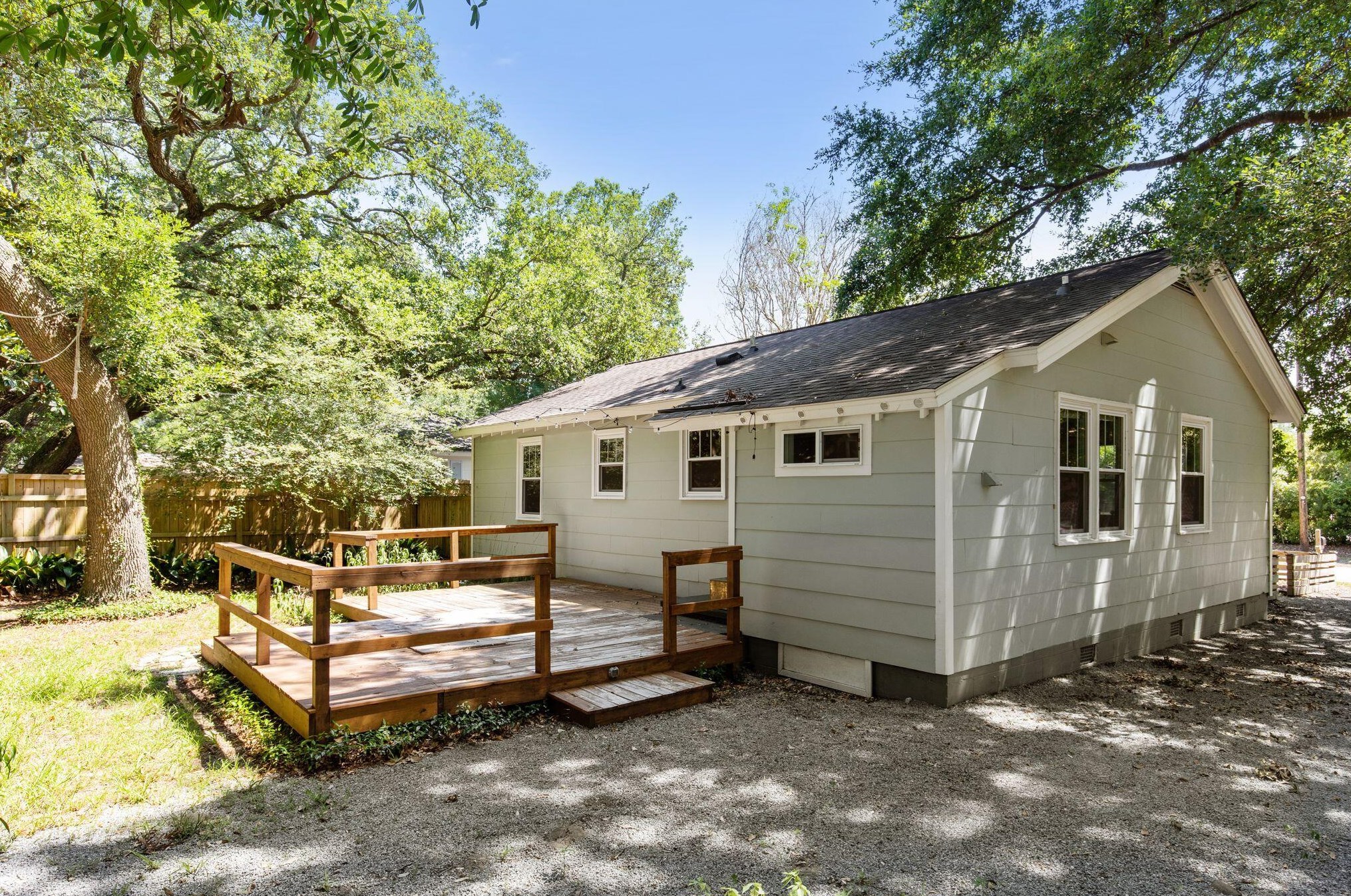 1436 Moultrie St, Mount Pleasant, SC 29464