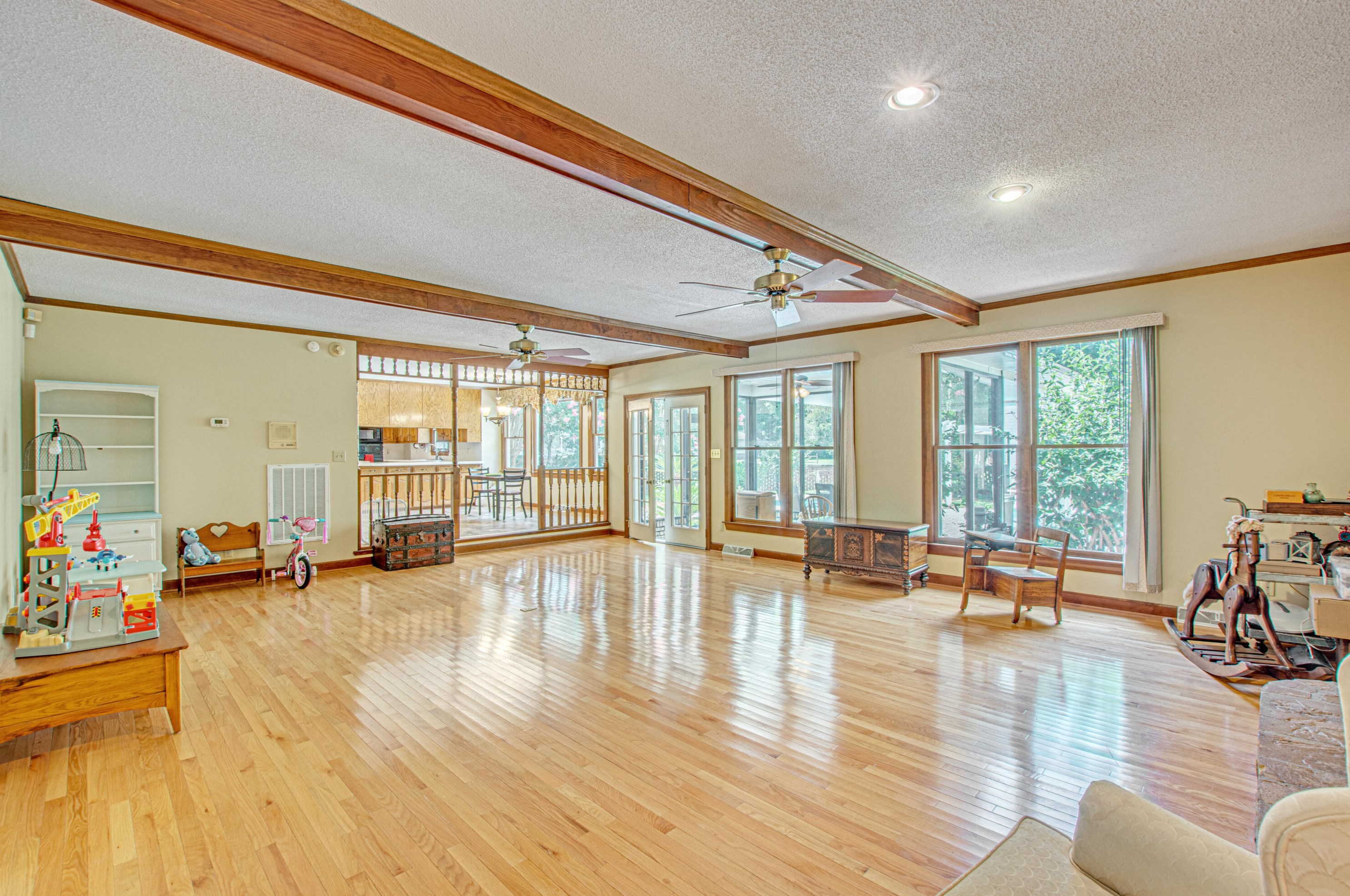 1104 Quenby Ln, Moncks Corner SC  29461-2913 exterior