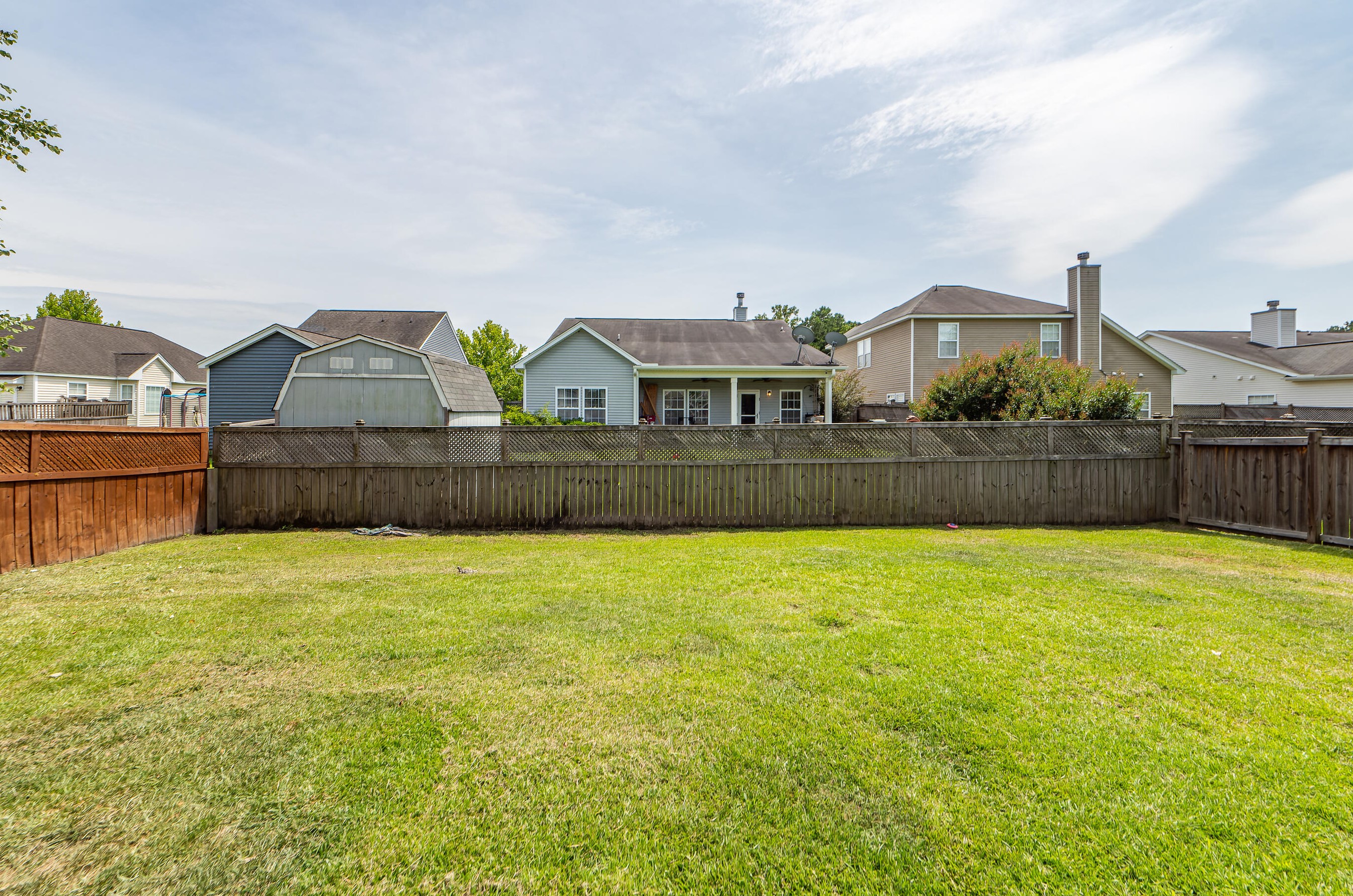 221 Killarney Trl, Moncks Corner SC  29461-8836 exterior