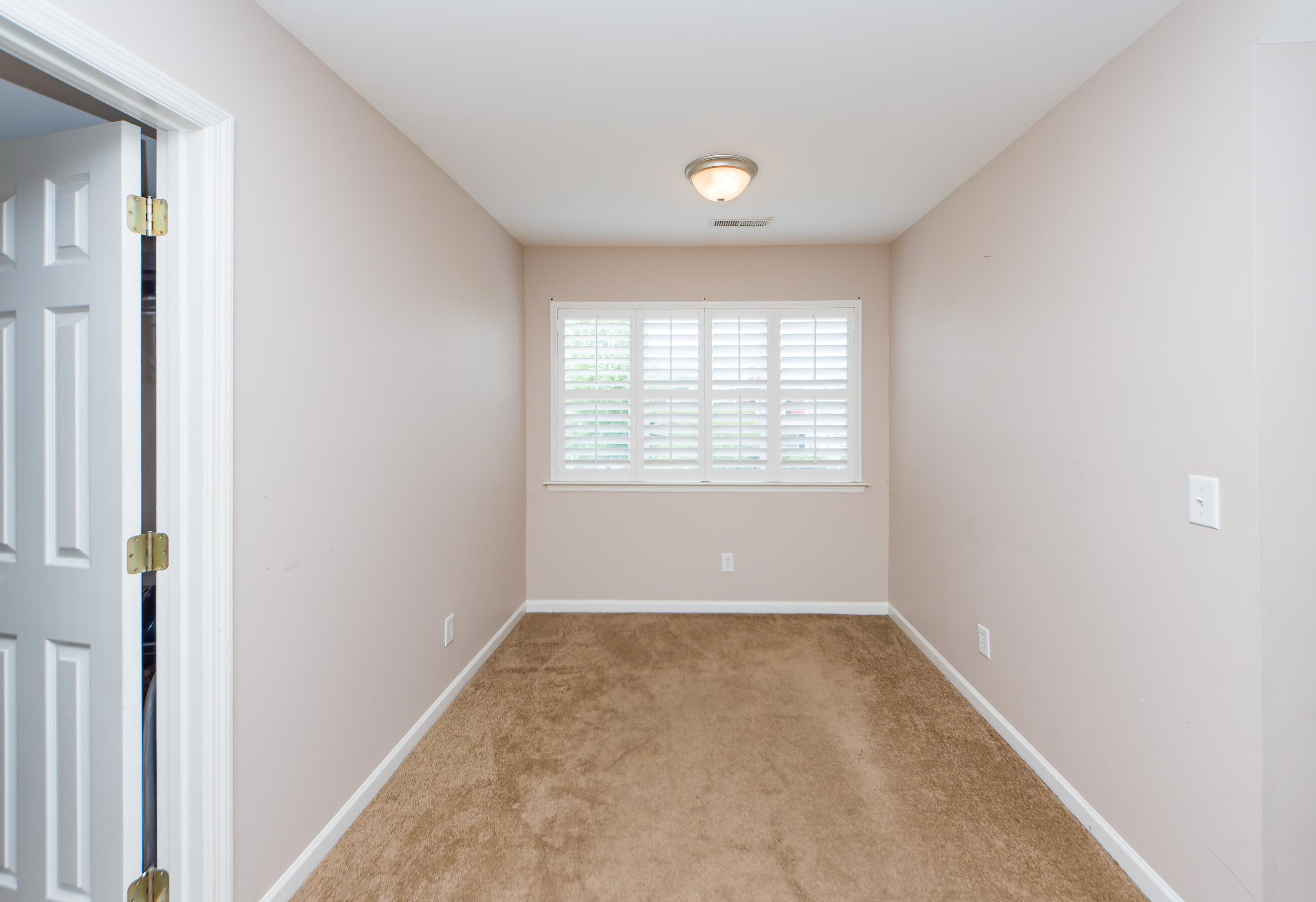 221 Killarney Trl, Moncks Corner SC  29461-8836 exterior