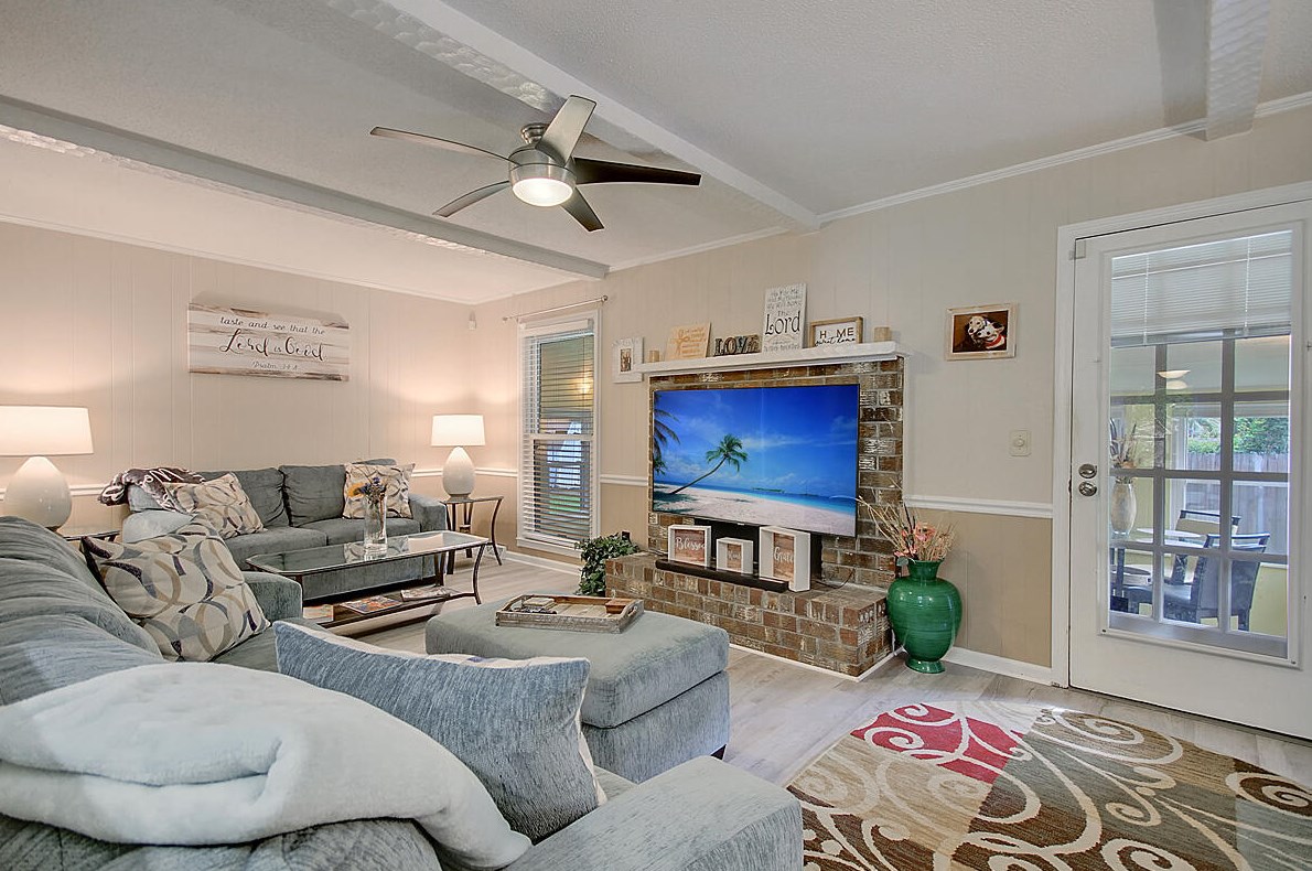 102 Ellen Ct, Summerville SC  29483-3601 exterior