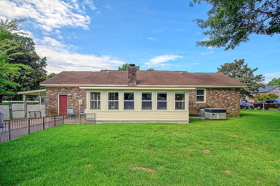 102 Ellen Ct, Summerville SC  29483-3601 exterior