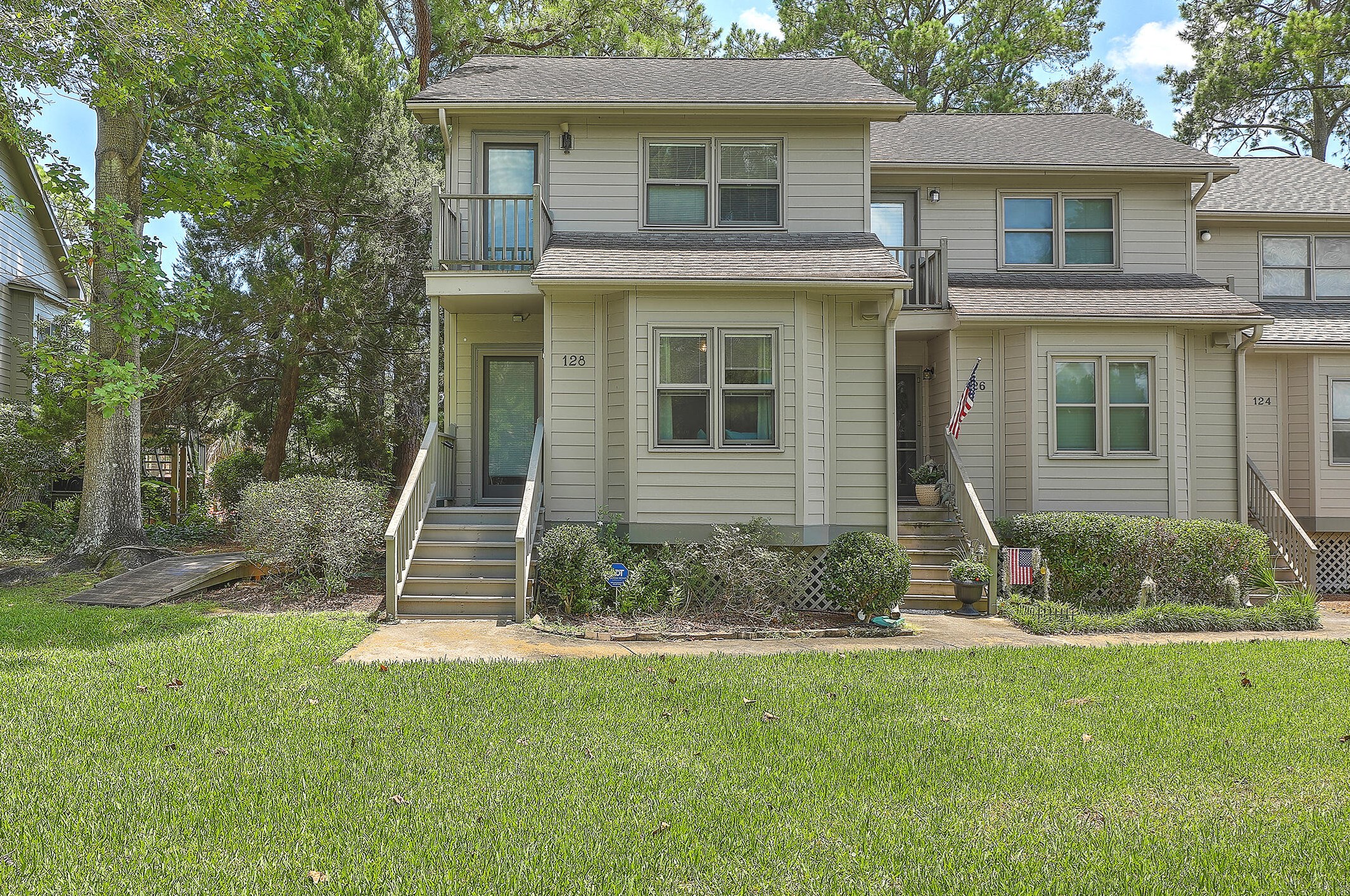 128 River Breeze Dr, Charleston, SC 29407-5661