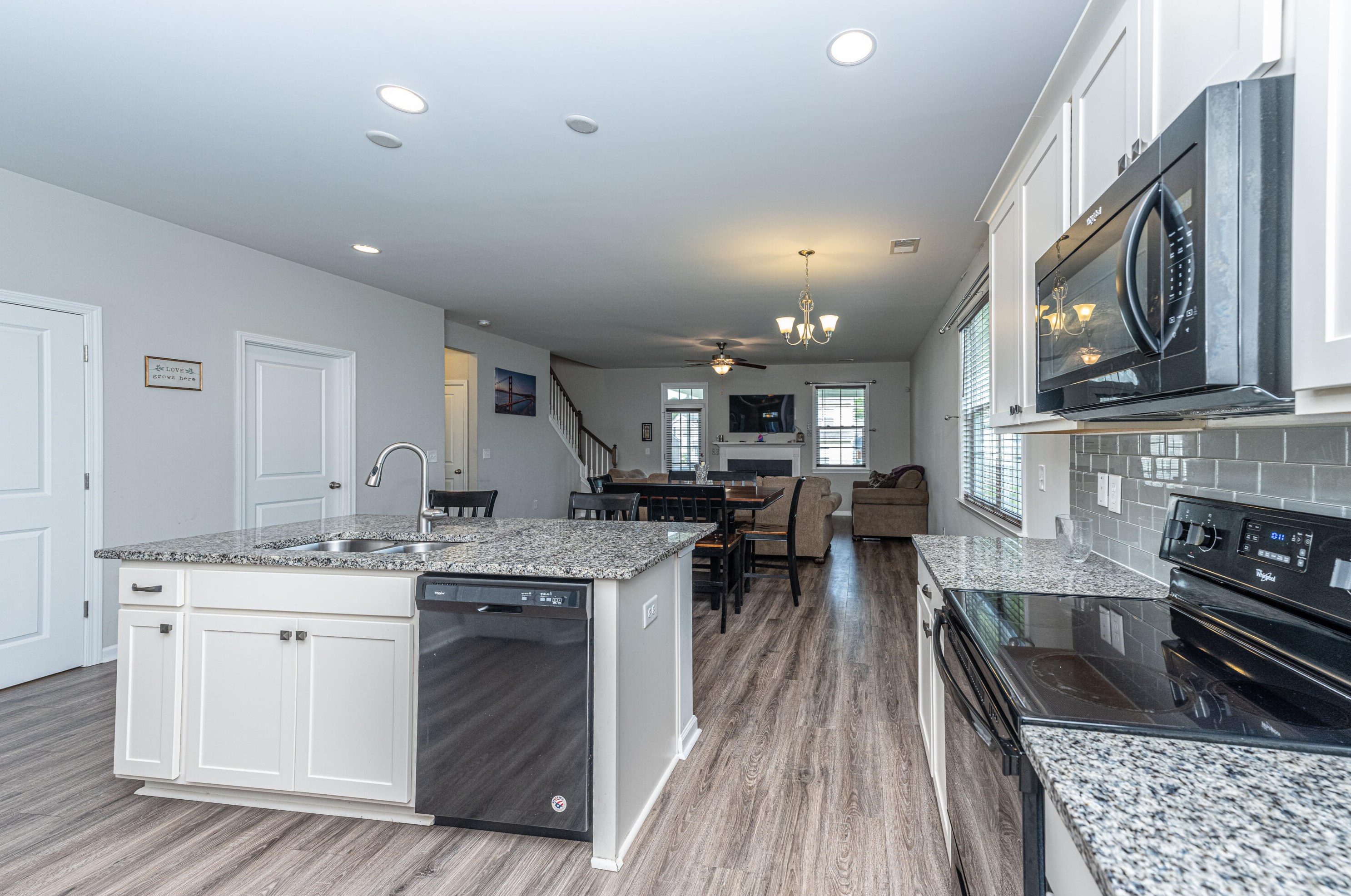 252 Topsaw Ln, Moncks Corner SC  29461-8890 exterior
