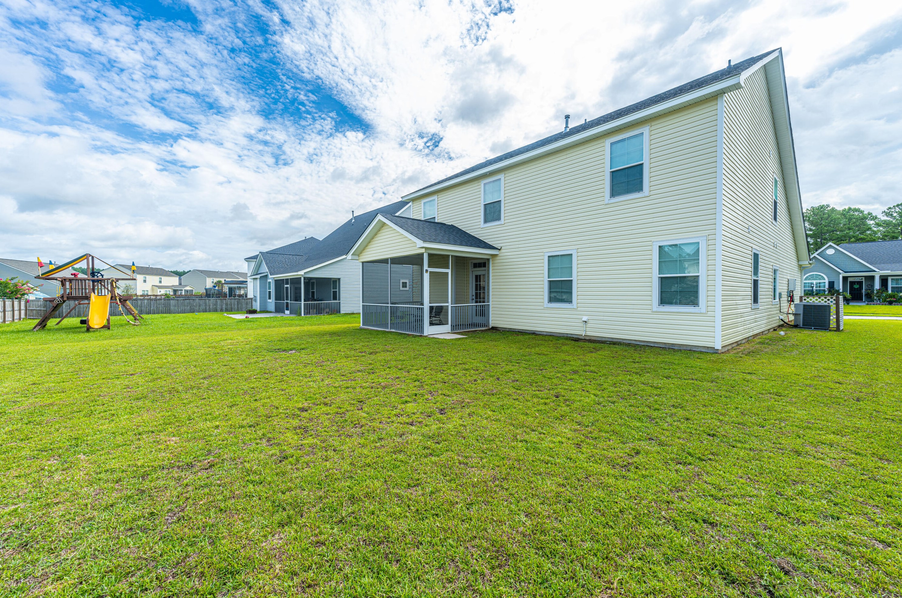 252 Topsaw Ln, Moncks Corner SC  29461-8890 exterior