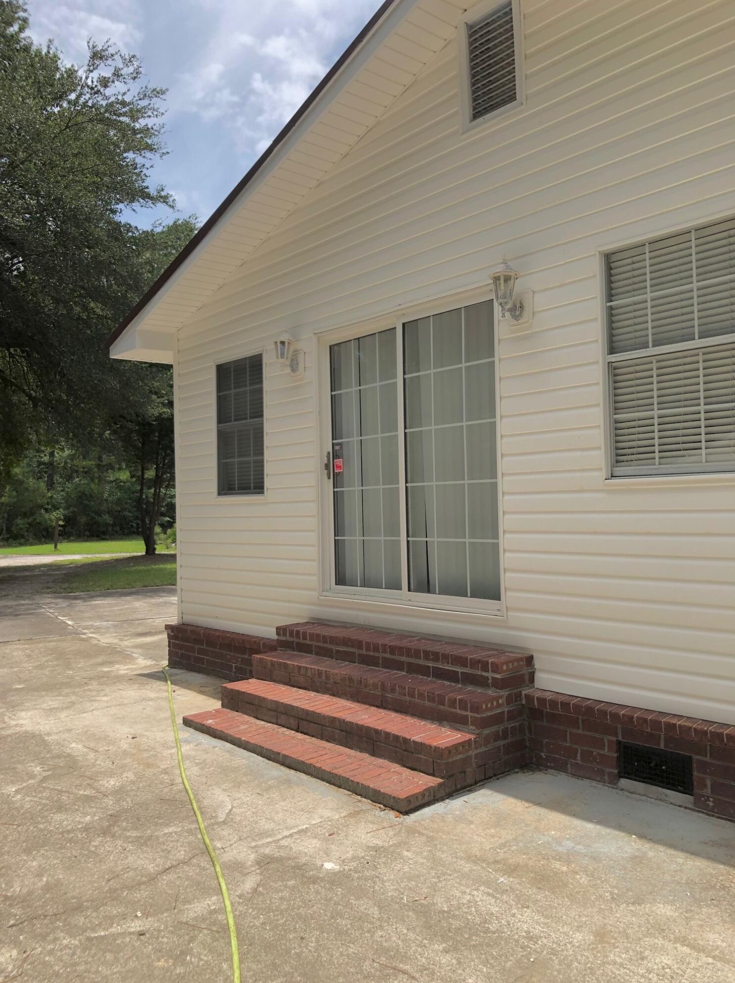 820 Bolger Ln, Cross, SC 29436