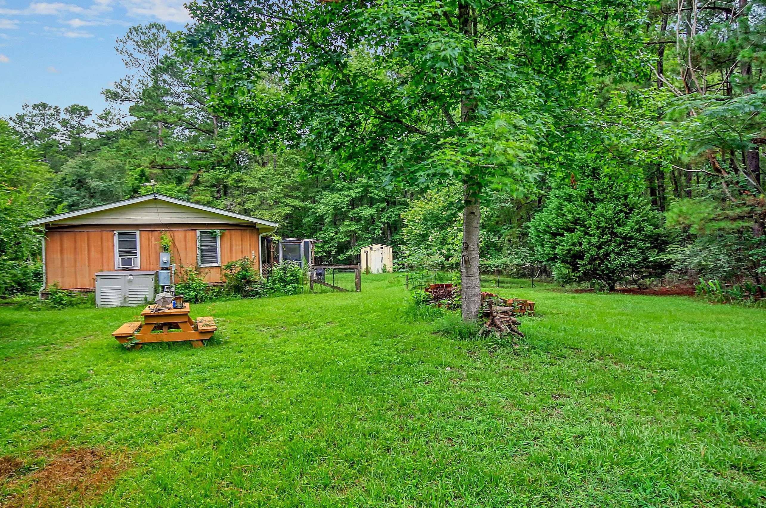 155 Mordeesea Ln, Alvin, SC 29479-3941
