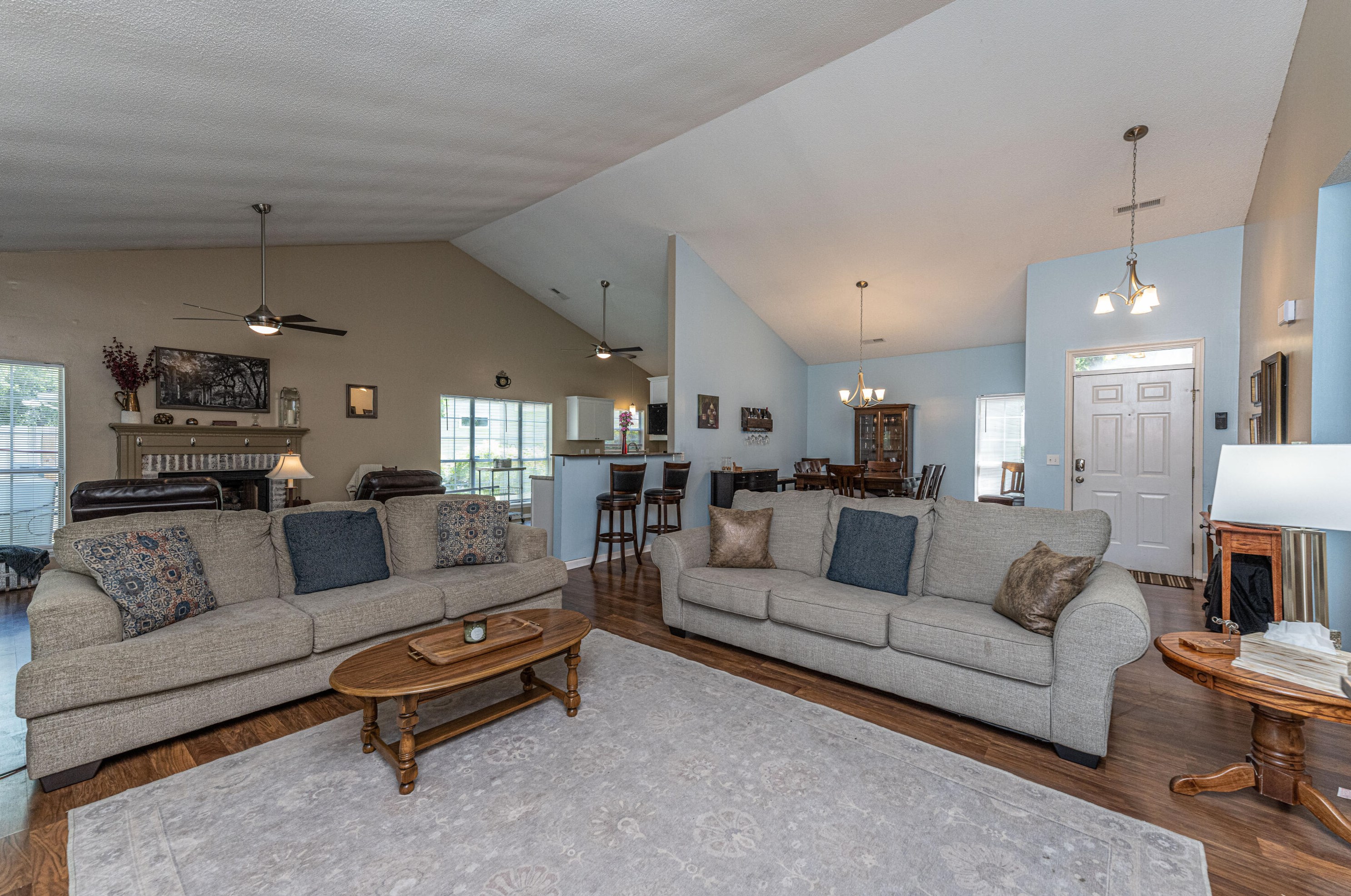 105 Thomaston Ave, Summerville, SC 29485-8230